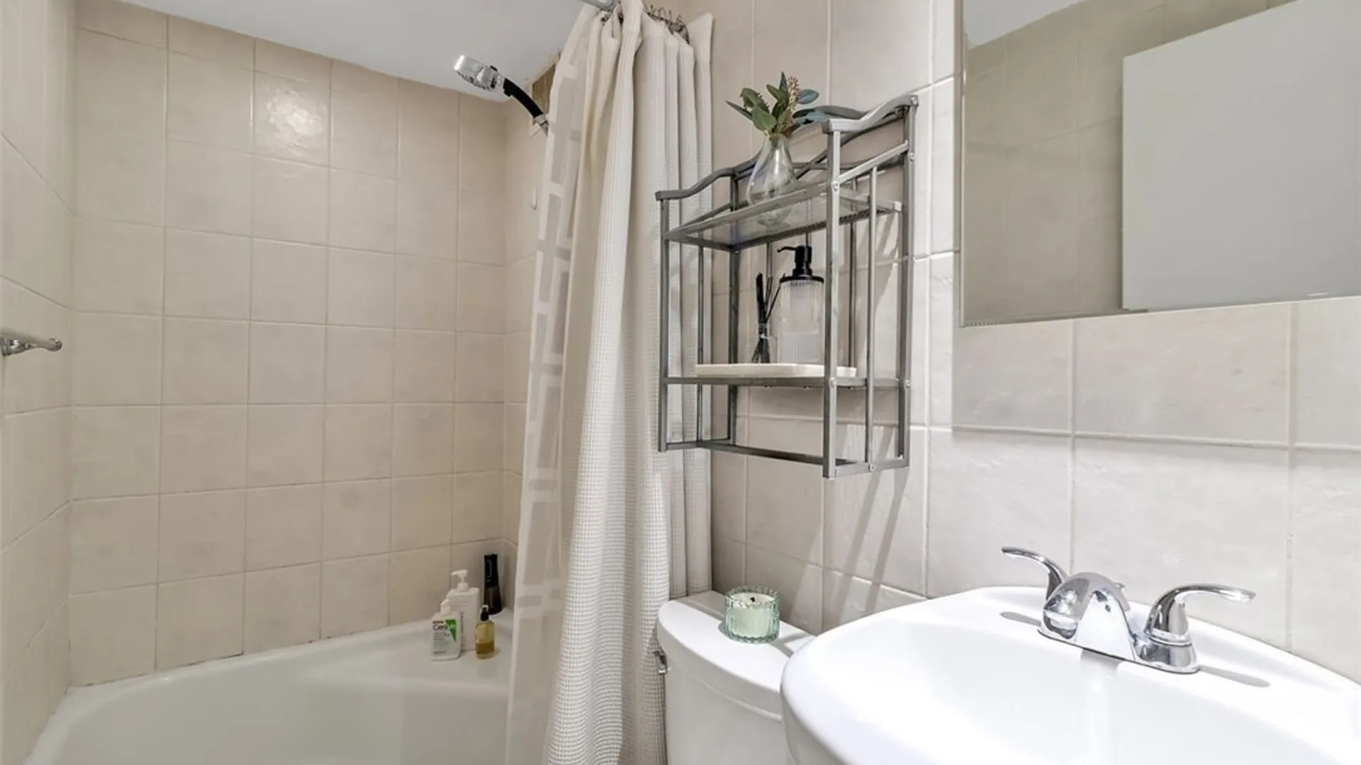 Property at 849 Delaware Avenue, Buffalo, NY 14209 16