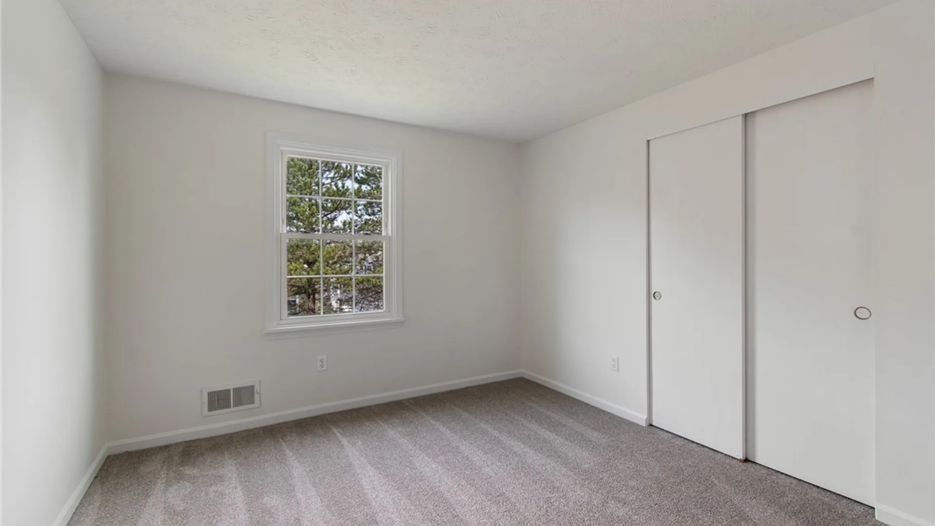 Property at 651 Neros Run, Webster, NY 14580 20