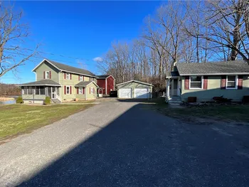 1296 Oak Orchard Road, Carlton, NY 14571