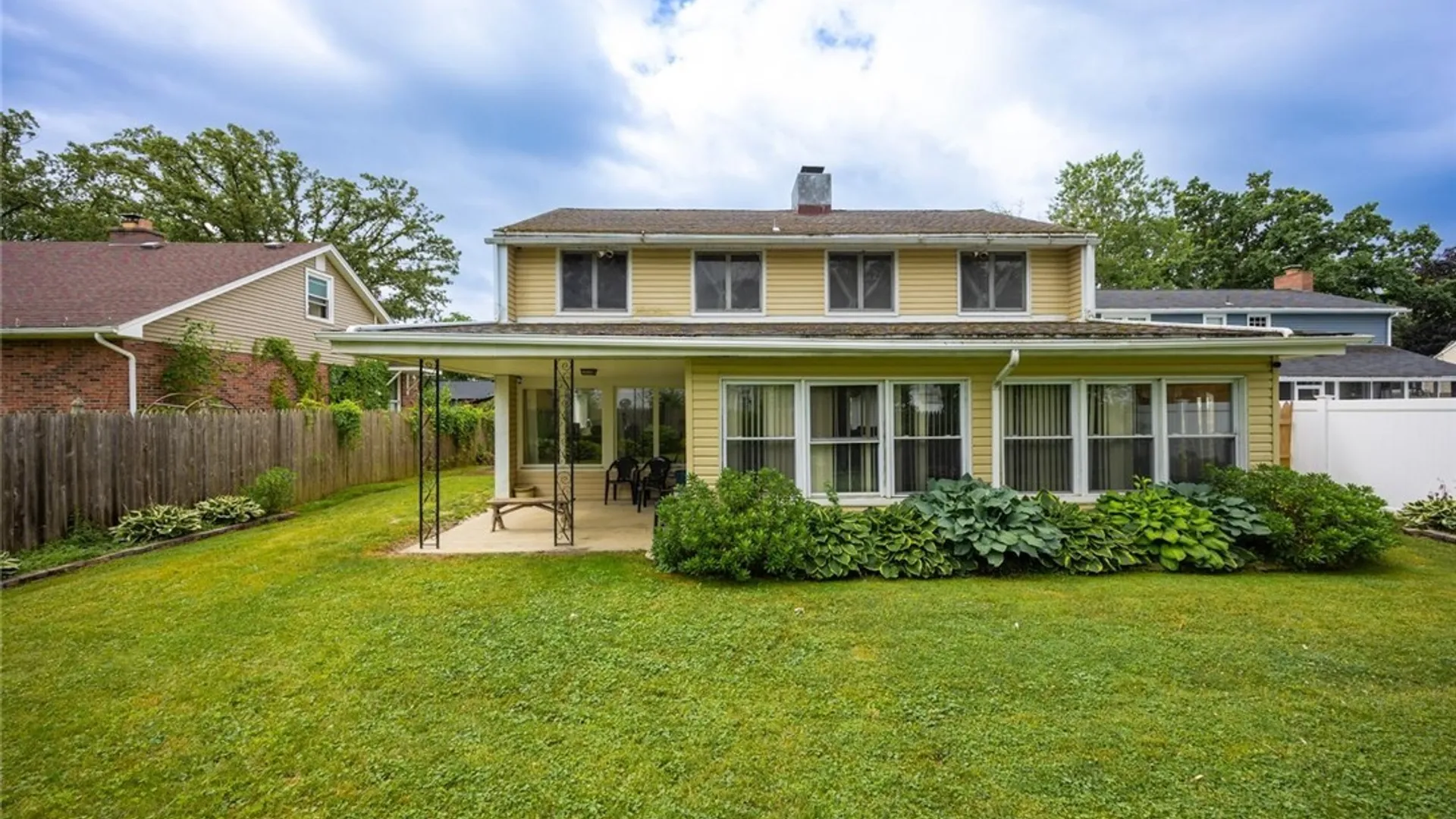 Property at 9326 Rivershore Drive, Niagara Falls, NY 14304 3