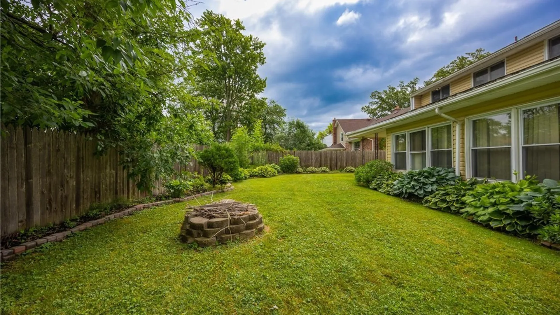 Property at 9326 Rivershore Drive, Niagara Falls, NY 14304 6