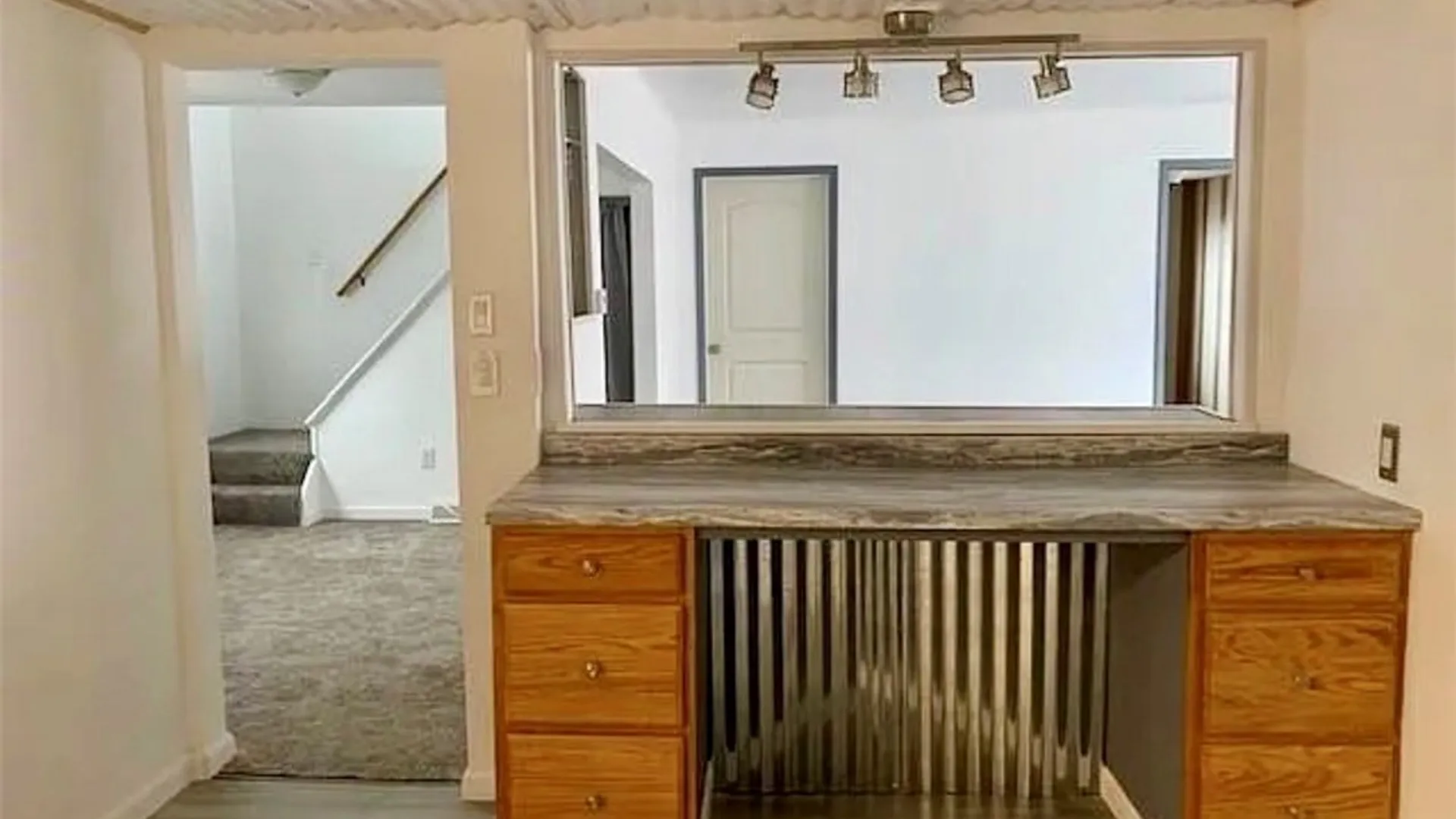 Property at 9563 Oakland Street, Evans, NY 14006 4