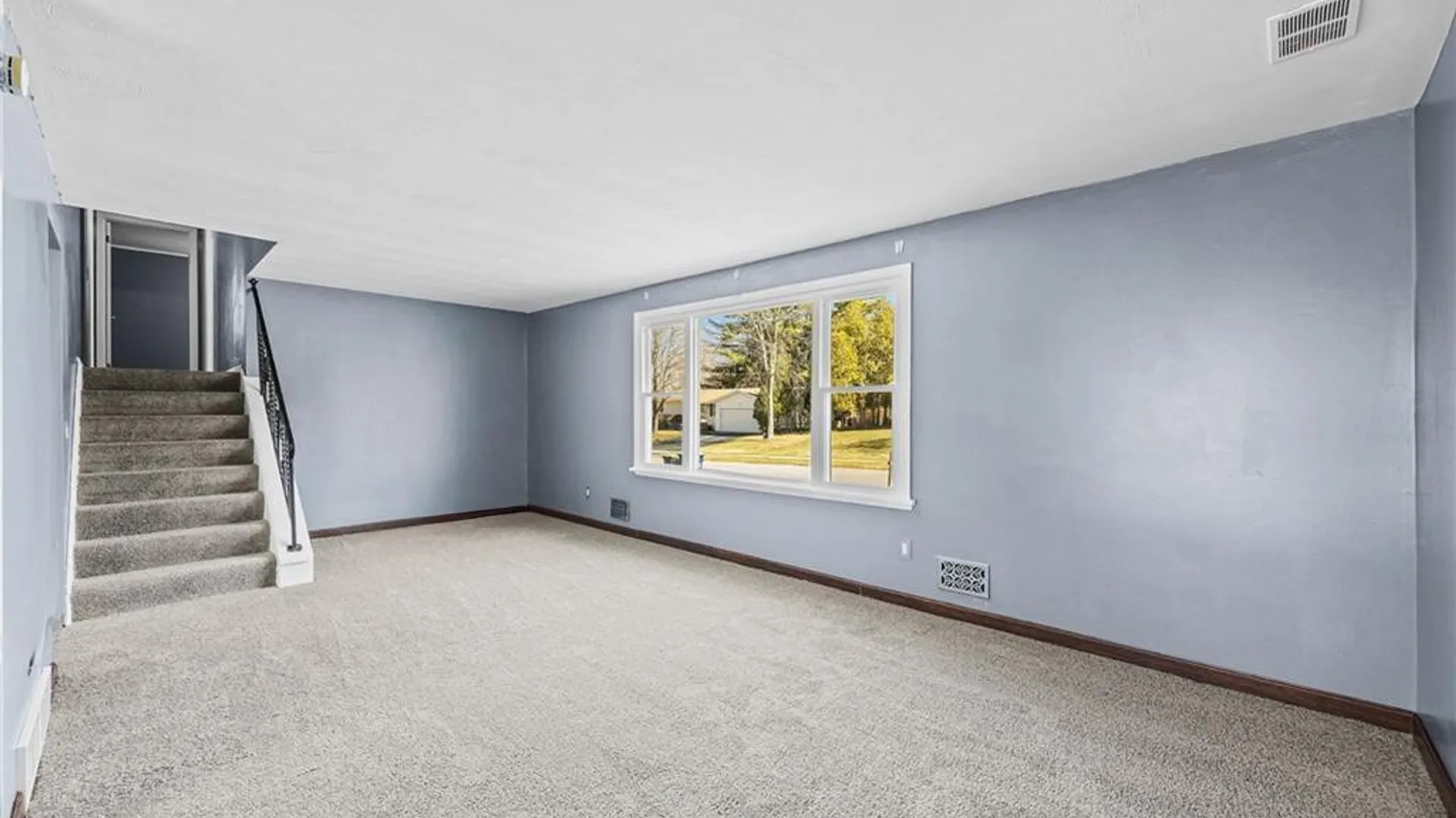 Property at 40 Tradewind Drive, Irondequoit, NY 14617 11