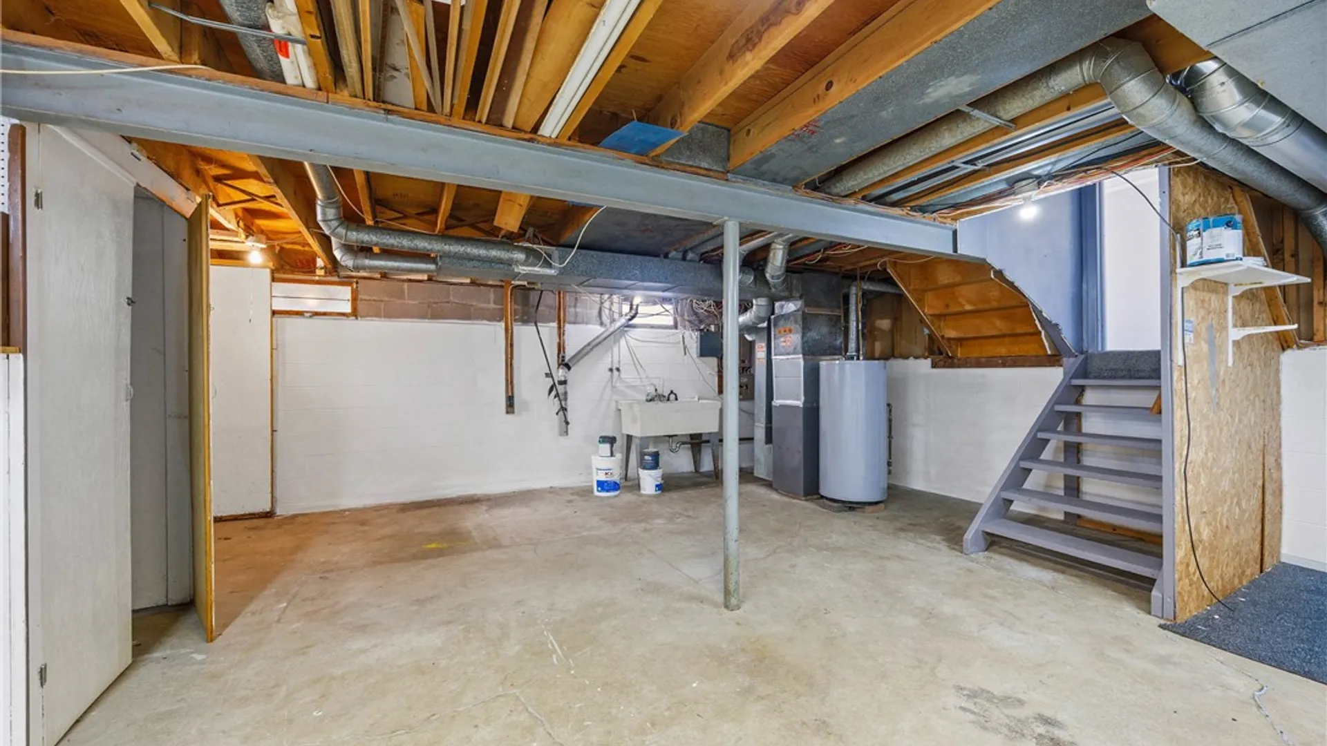 Property at 40 Tradewind Drive, Irondequoit, NY 14617 24