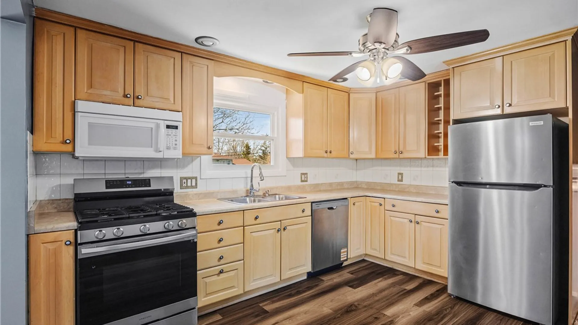 Property at 40 Tradewind Drive, Irondequoit, NY 14617 4