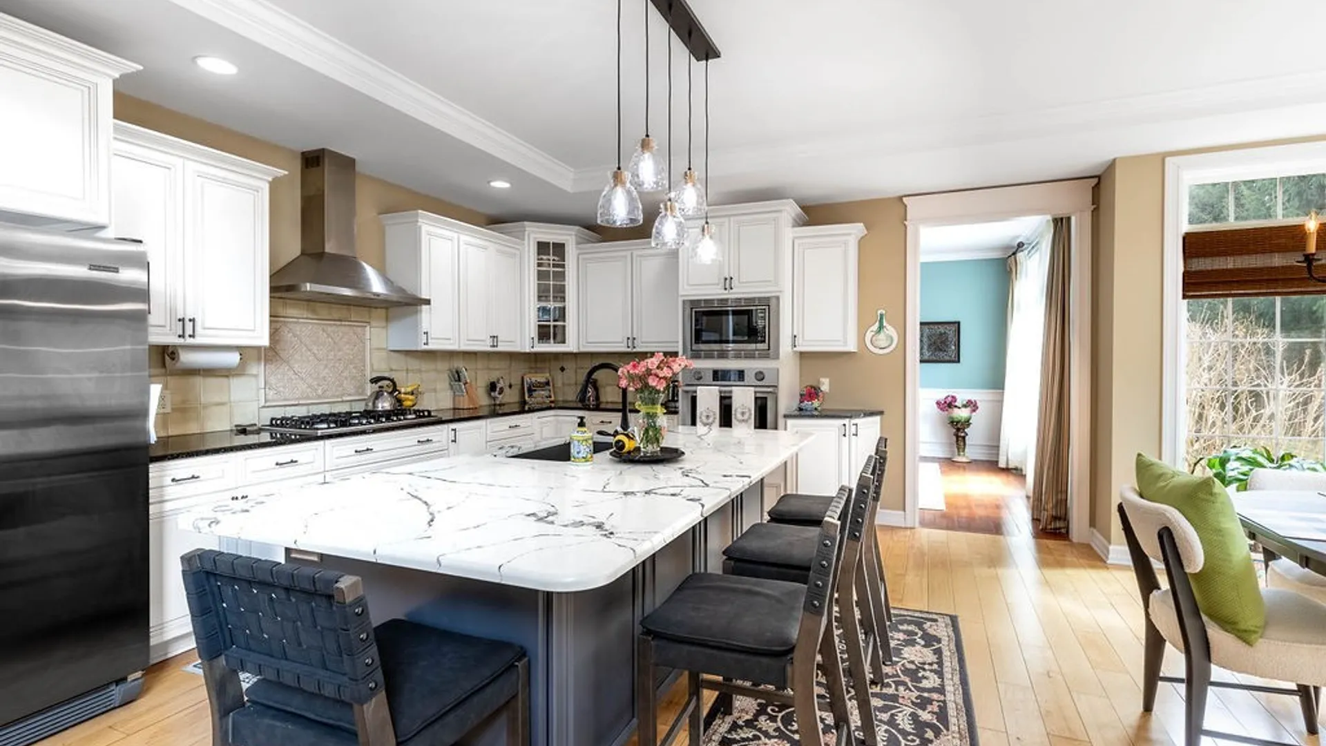 Property at 622 Paradise Road, Amherst, NY 14051 14