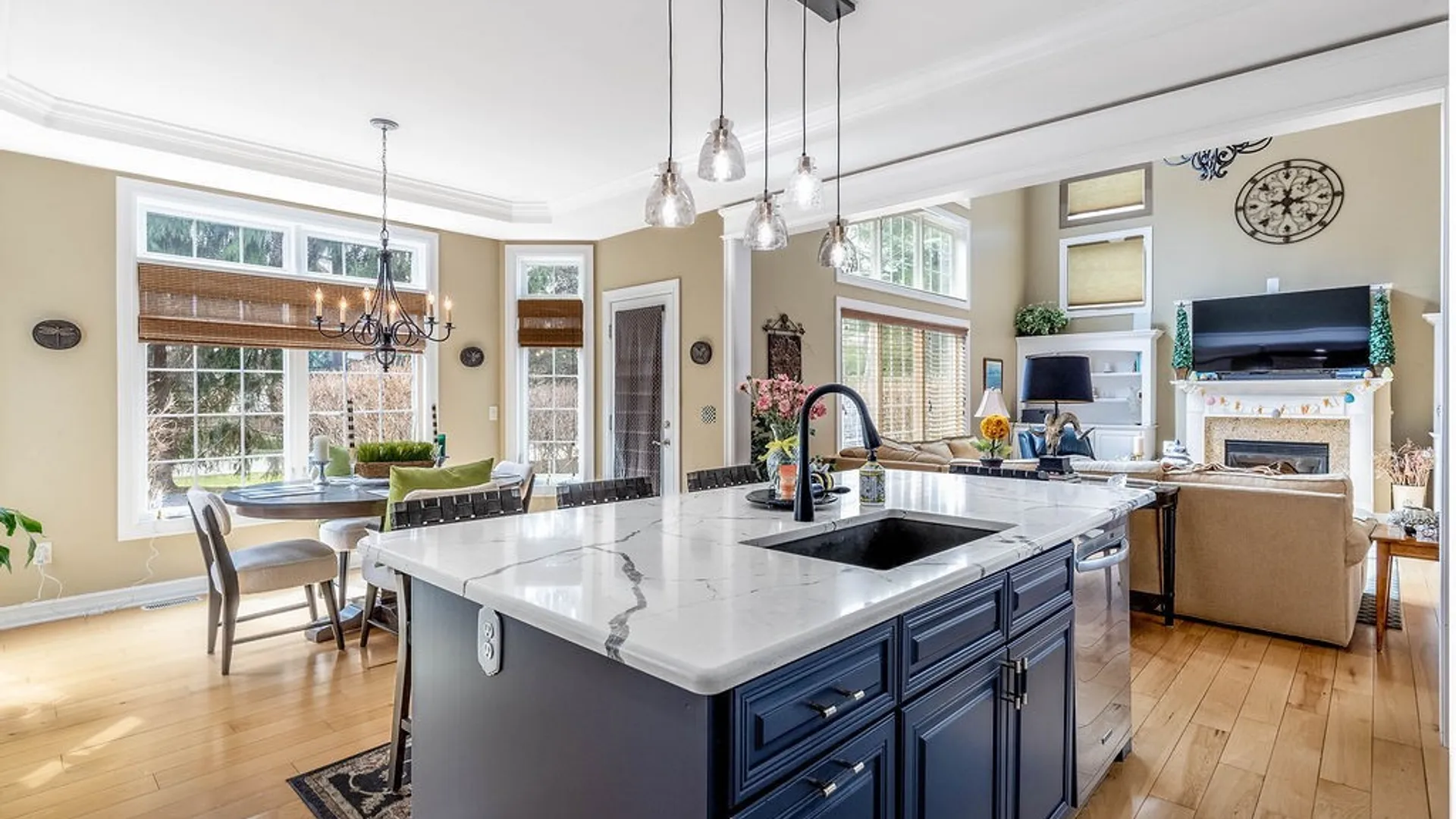 Property at 622 Paradise Road, Amherst, NY 14051 16