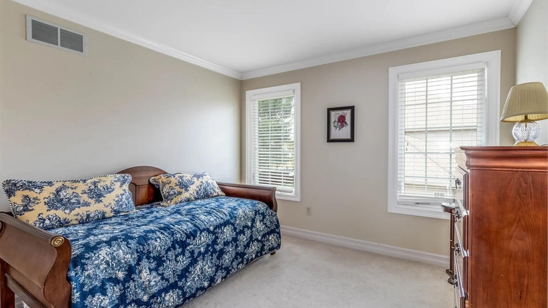 Property at 622 Paradise Road, Amherst, NY 14051 32