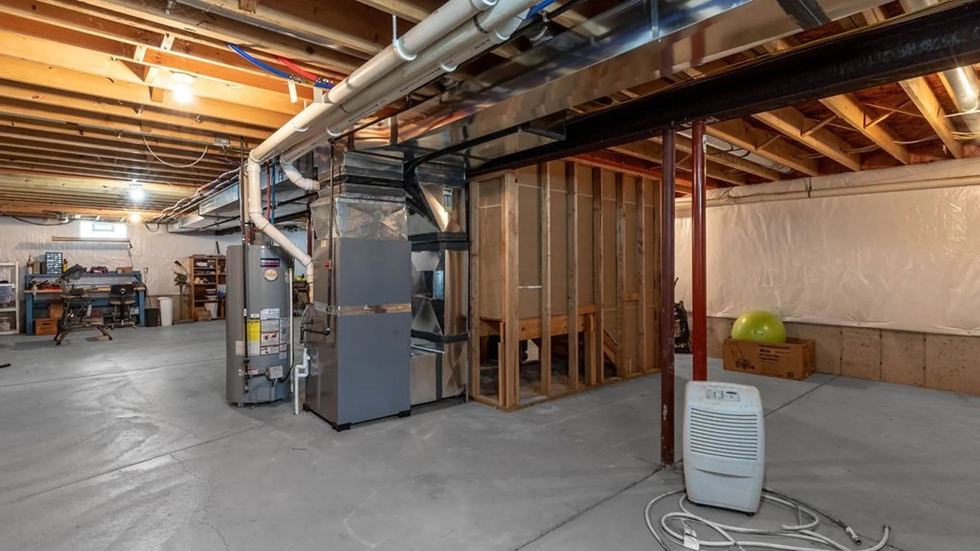 Property at 622 Paradise Road, Amherst, NY 14051 38