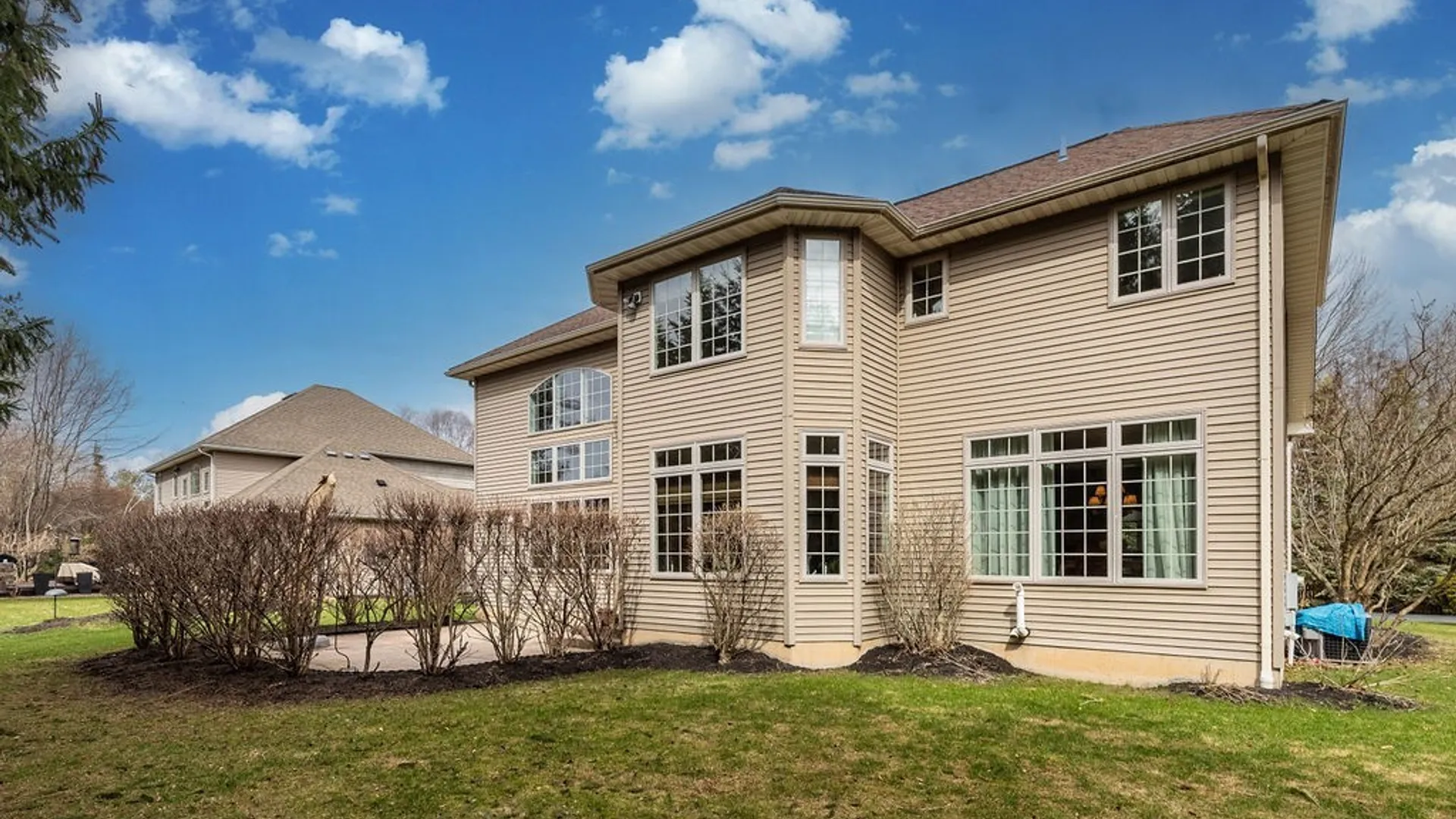 Property at 622 Paradise Road, Amherst, NY 14051 41