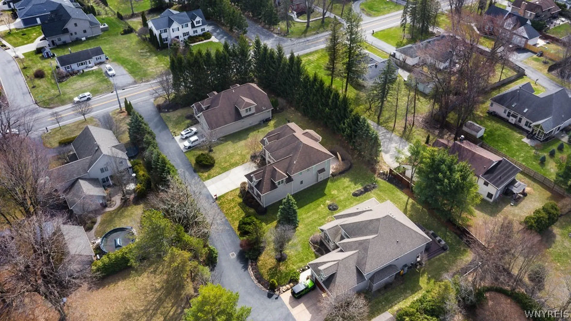 Property at 622 Paradise Road, Amherst, NY 14051 46