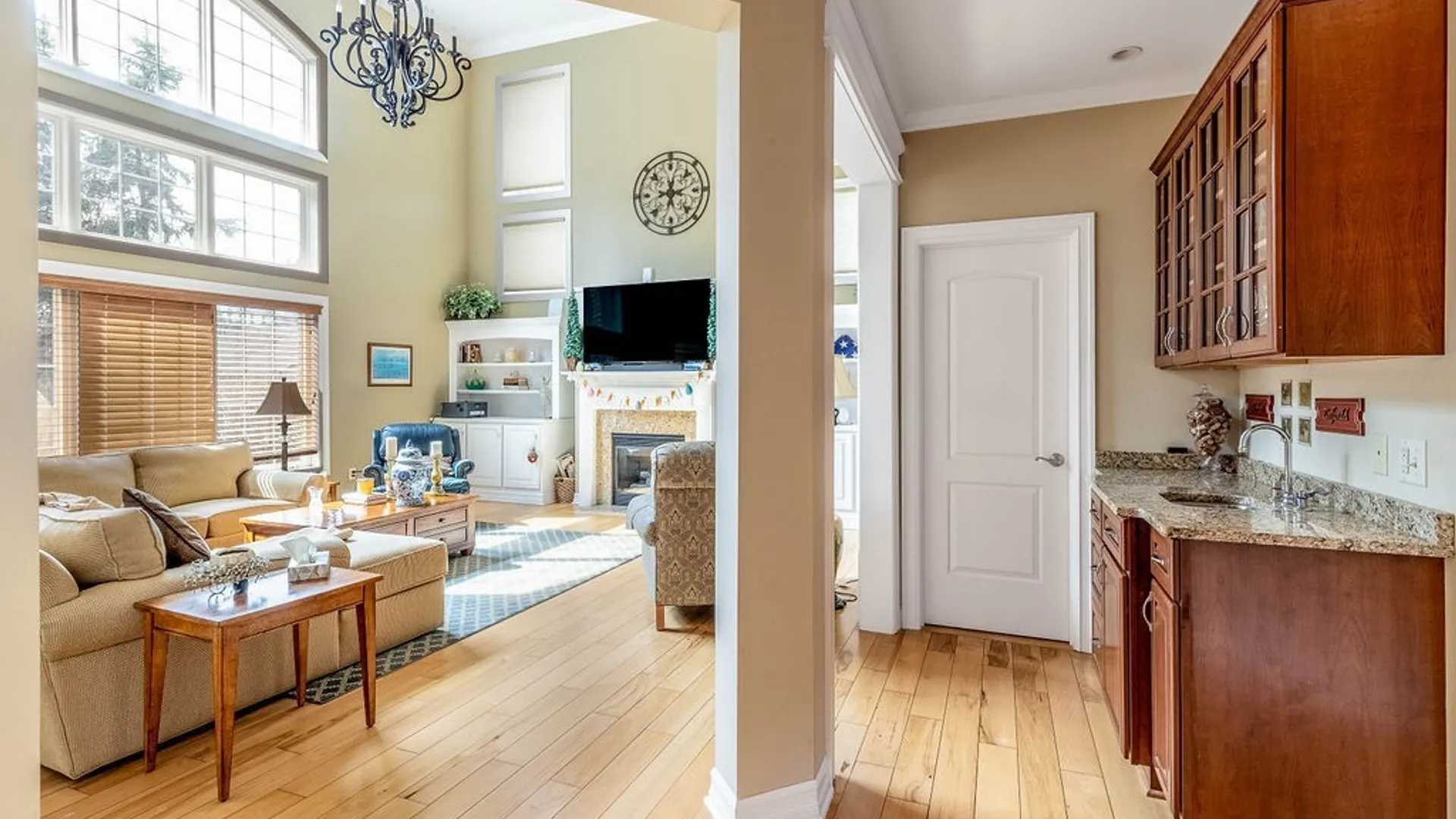 Property at 622 Paradise Road, Amherst, NY 14051 6