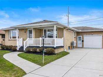 Property at 39 Cardy Lane, Cheektowaga, NY 14043