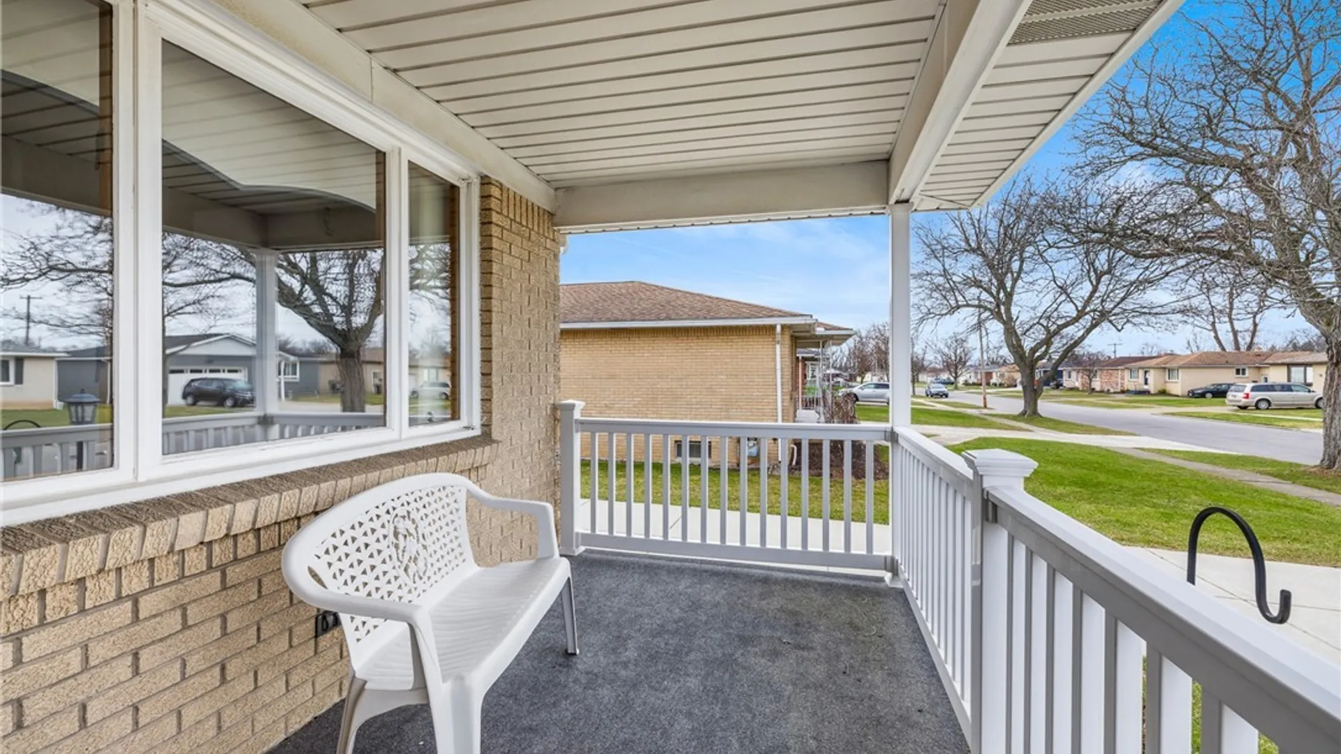 Property at 39 Cardy Lane, Cheektowaga, NY 14043 3