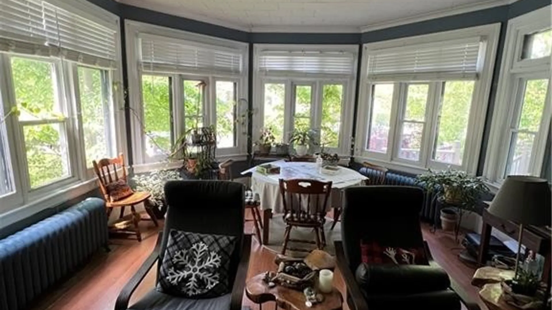 Property at 581 Richmond Avenue, Buffalo, NY 14222 10