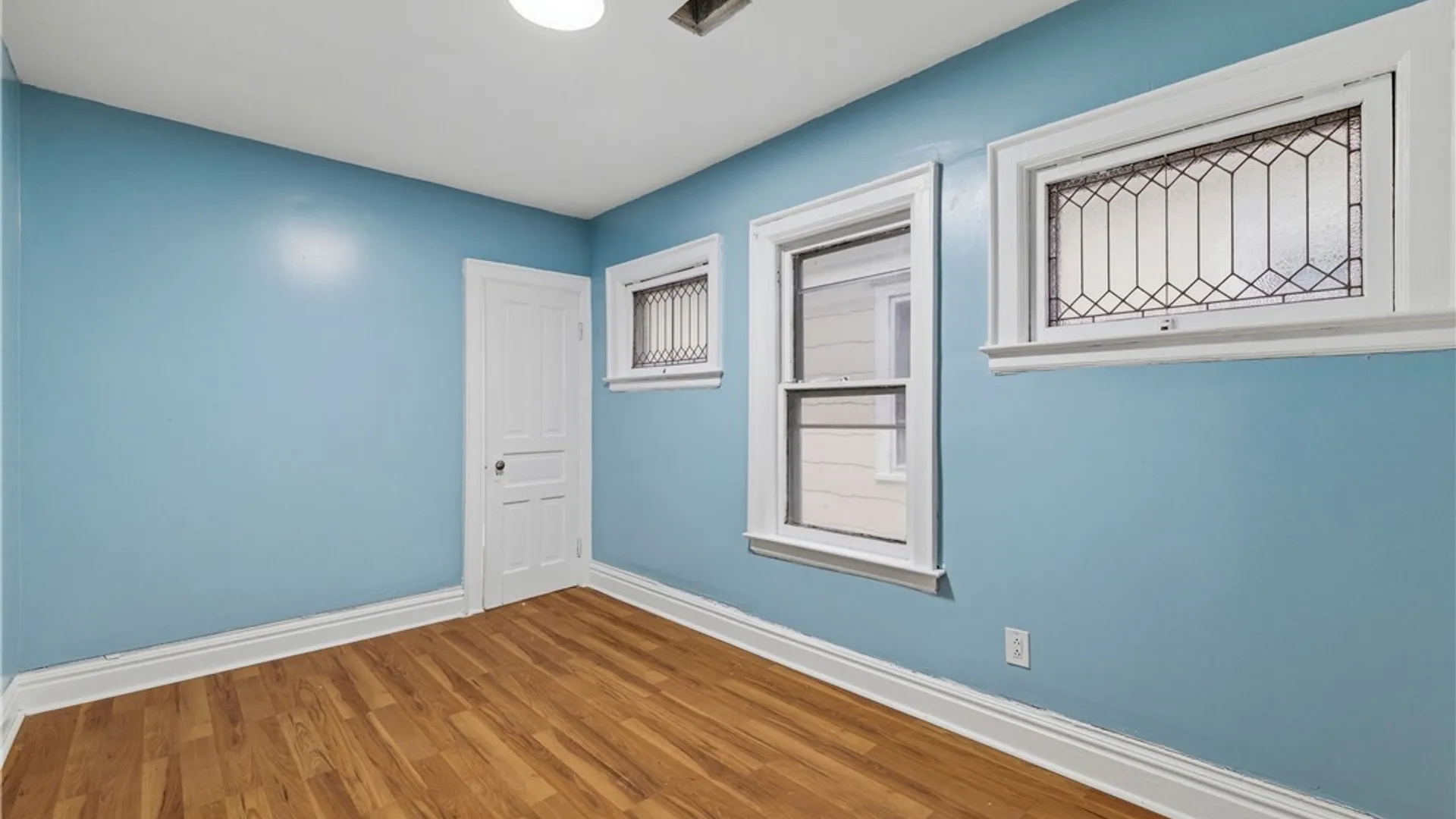 Property at 507 Glenwood Avenue, Buffalo, NY 14208 21