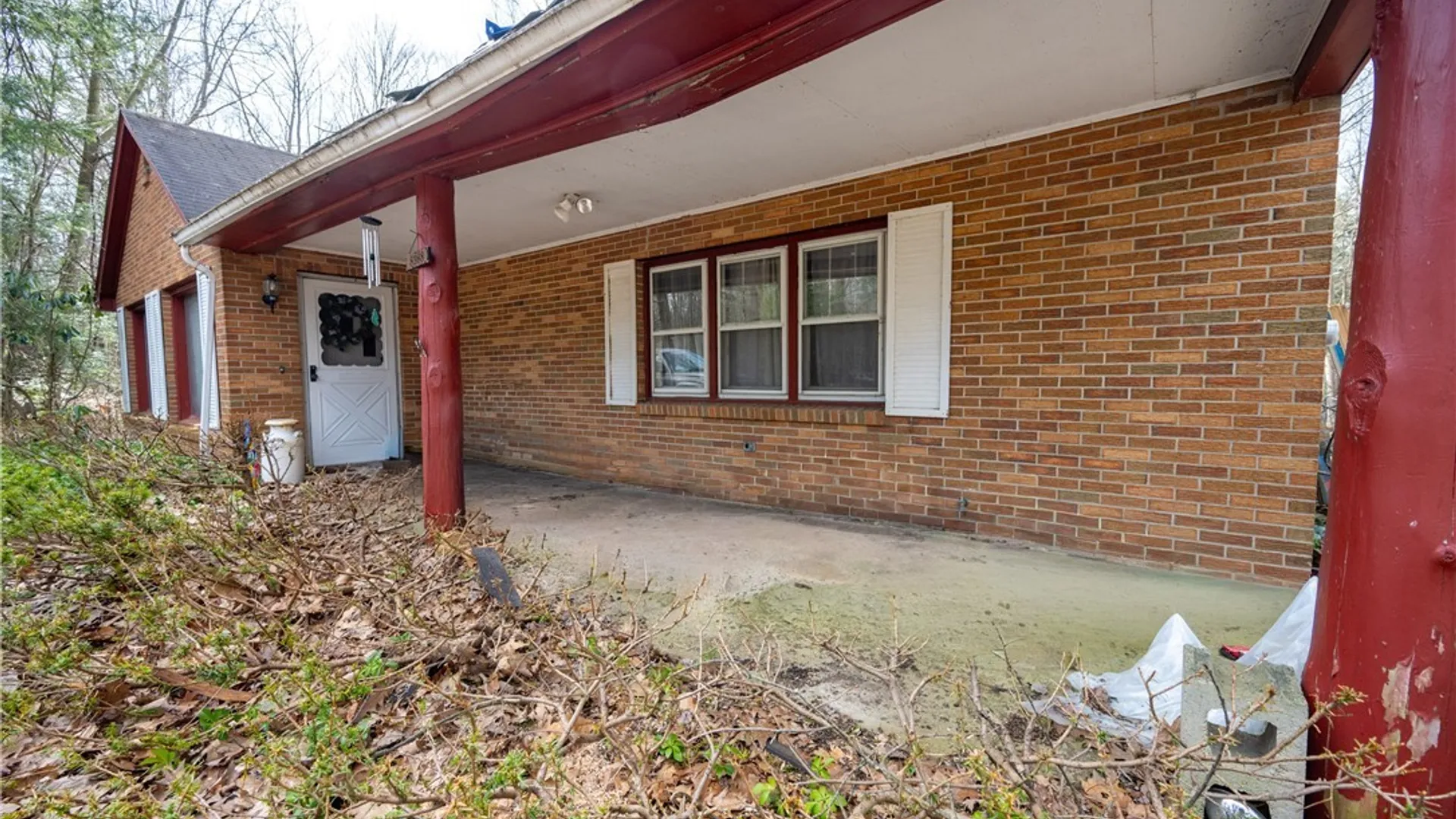 Property at 8988 Jennings Road, Eden, NY 14057 2