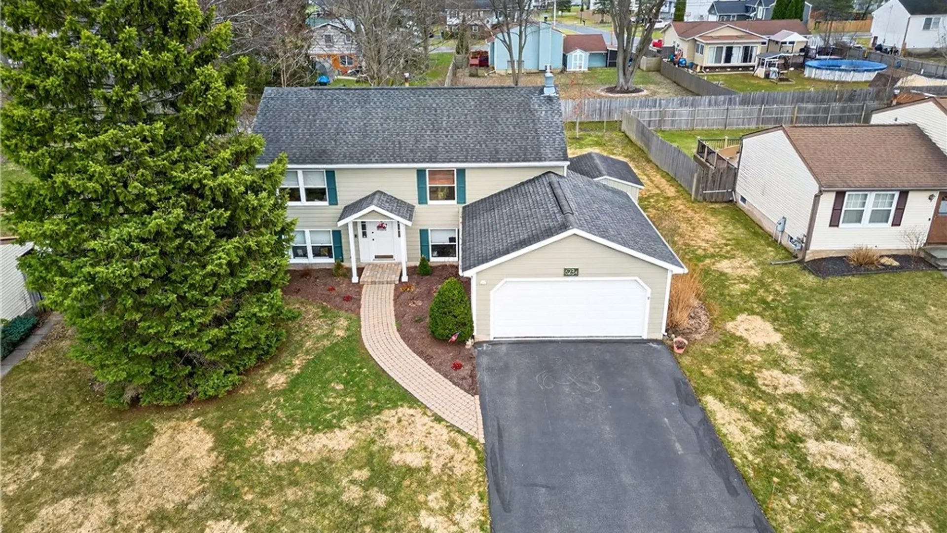 Property at 6234 Wynmoor Drive, Cicero, NY 13039 3