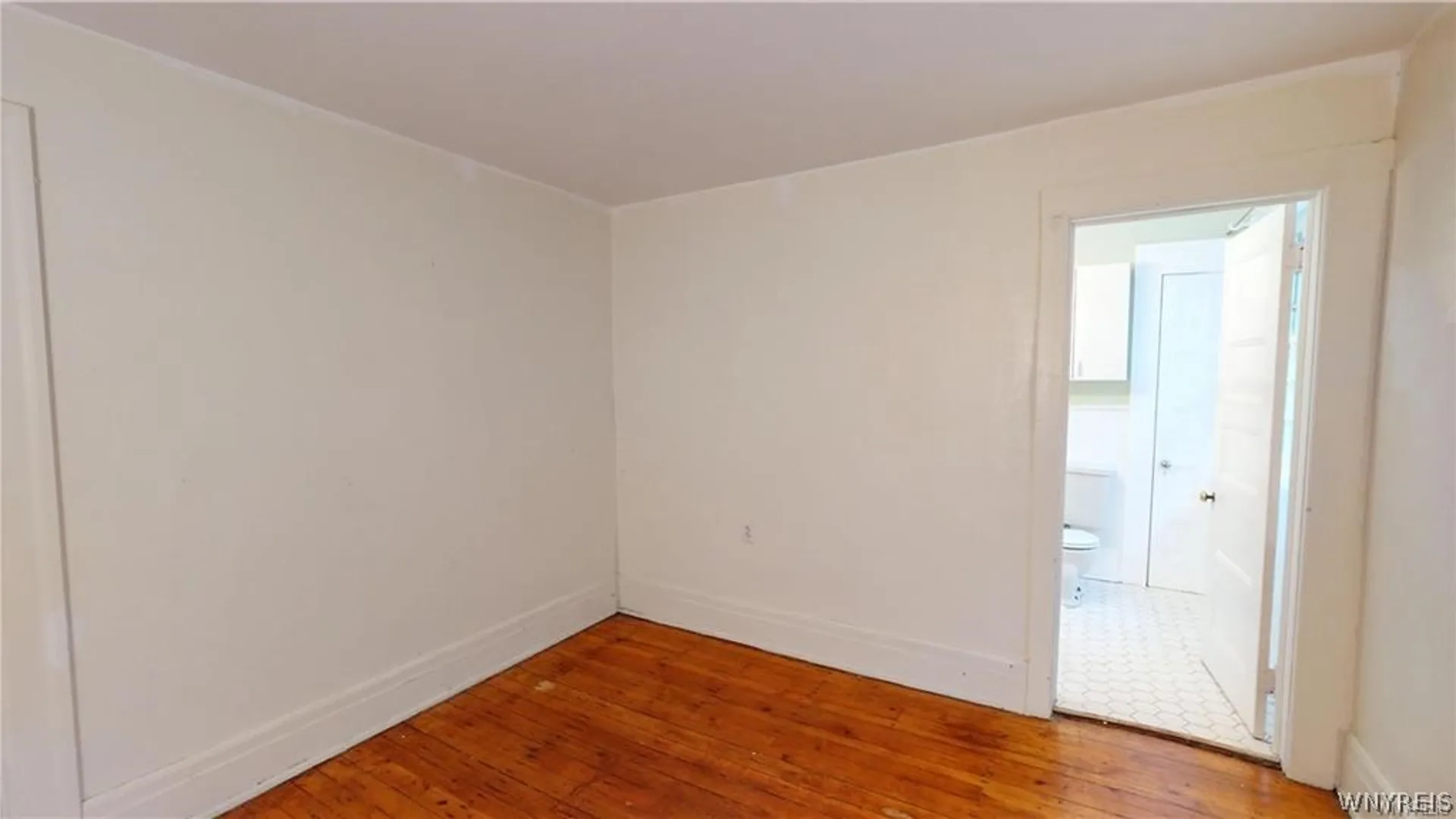 Property at 222 Norwood Ave (upper), Buffalo, NY 14222 9