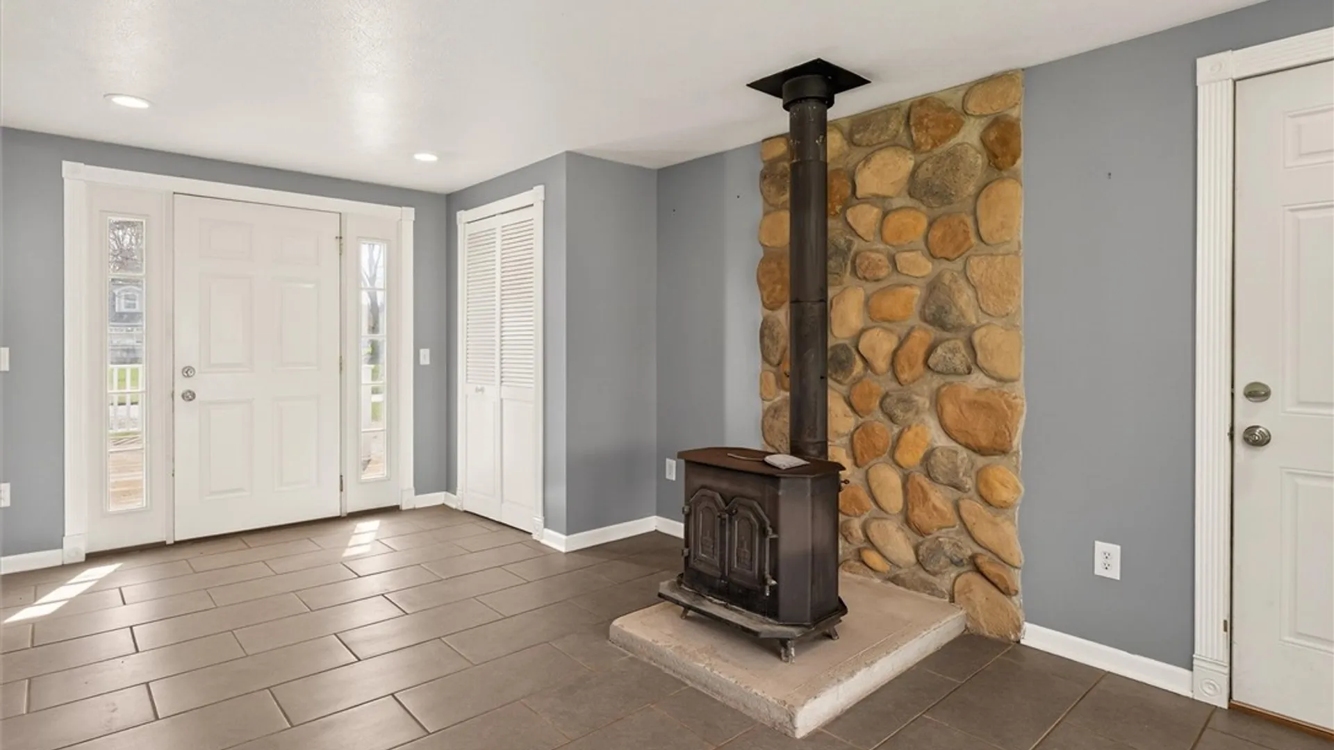 Property at 267 Valiant Drive, Henrietta, NY 14623 22