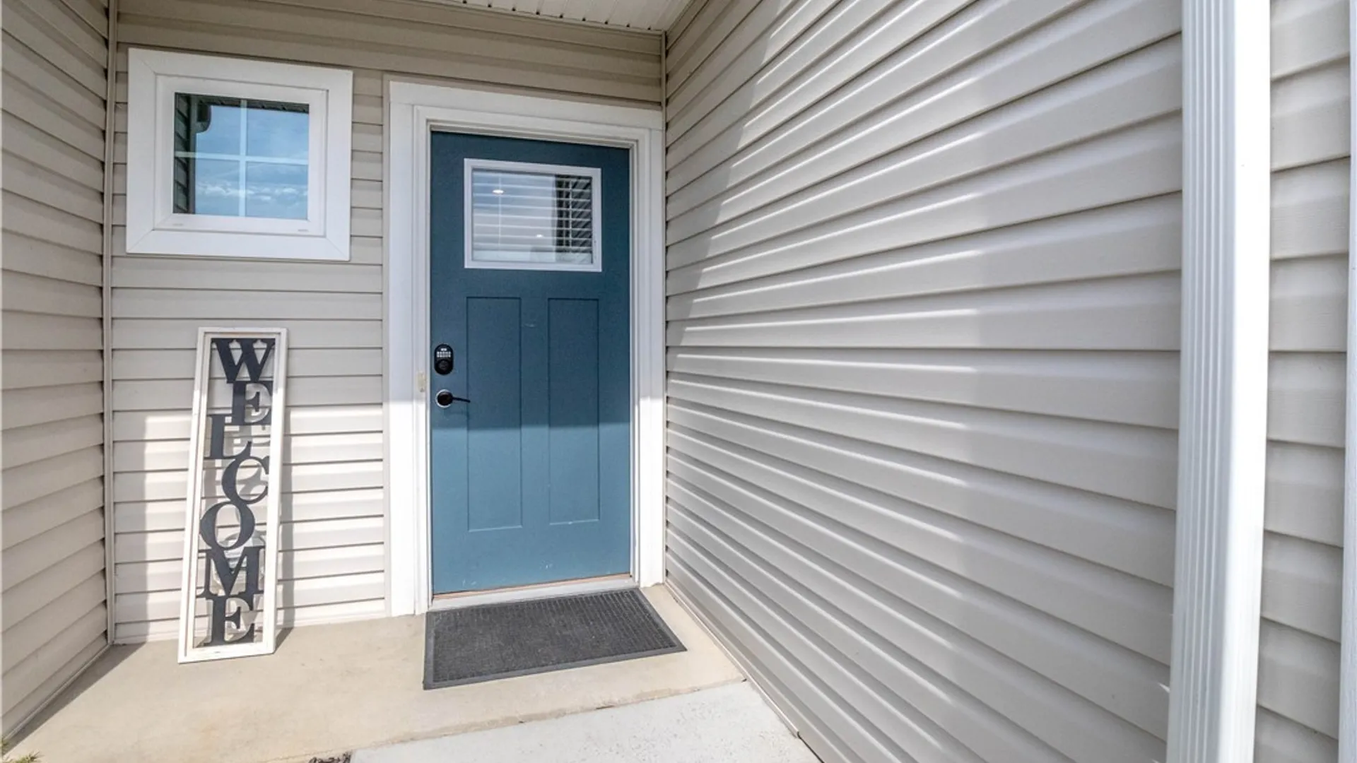 Property at 126 South Drive, West Seneca, NY 14218 2