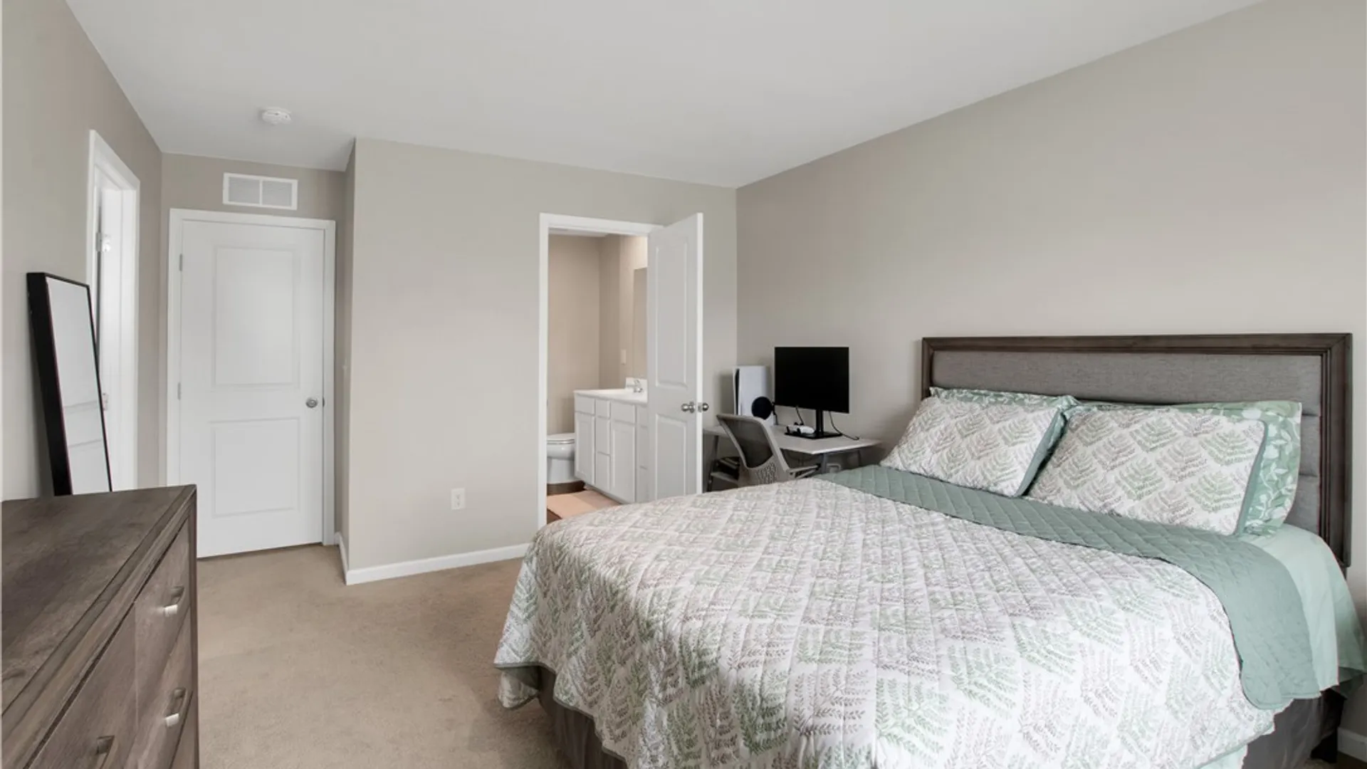 Property at 126 South Drive, West Seneca, NY 14218 22