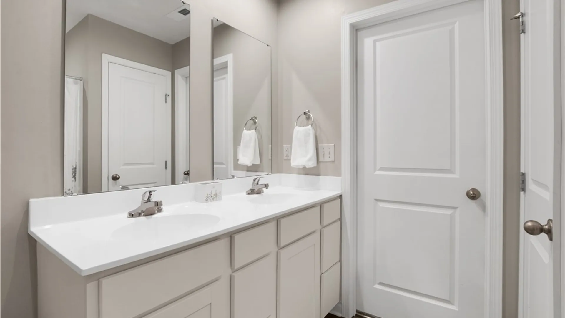 Property at 126 South Drive, West Seneca, NY 14218 26