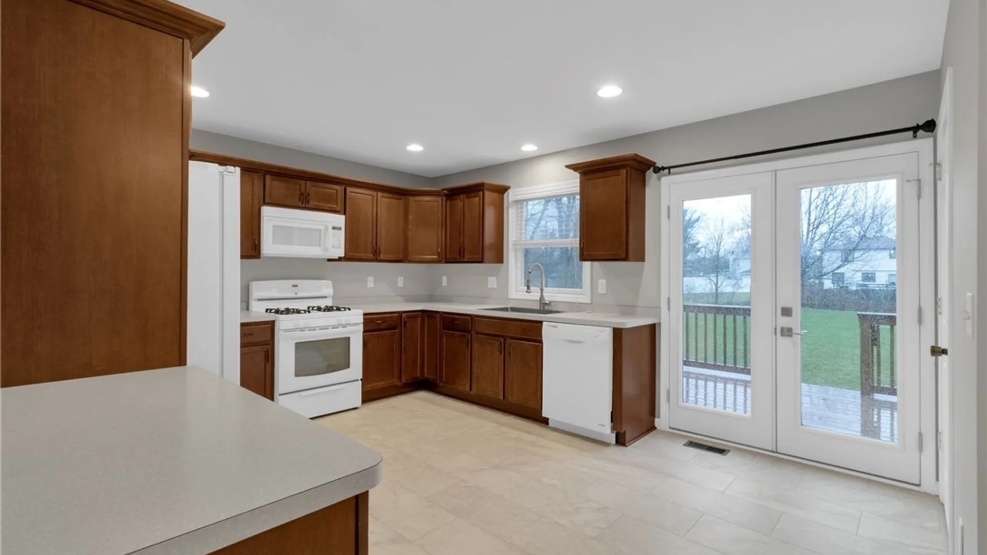 Property at 940 Reserve Road, West Seneca, NY 14224 10