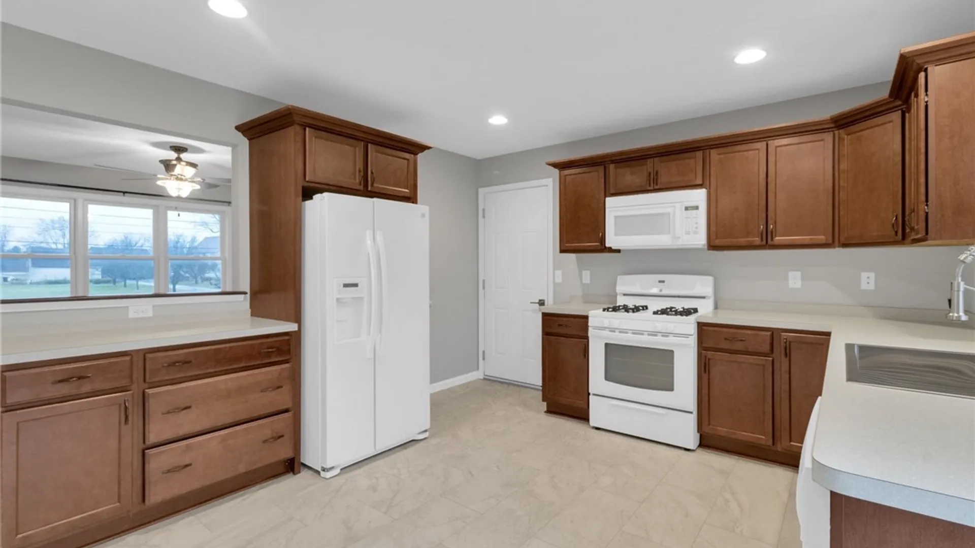 Property at 940 Reserve Road, West Seneca, NY 14224 12