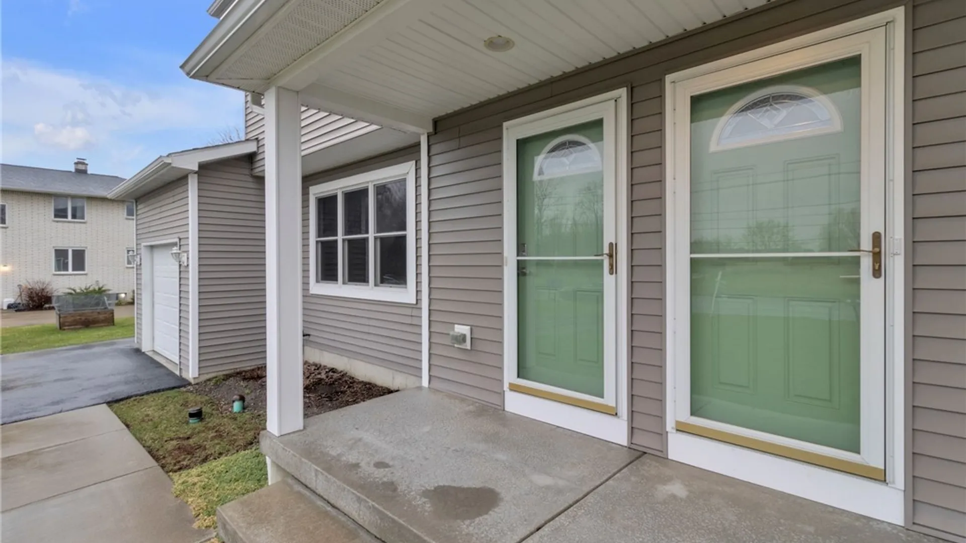 Property at 940 Reserve Road, West Seneca, NY 14224 4