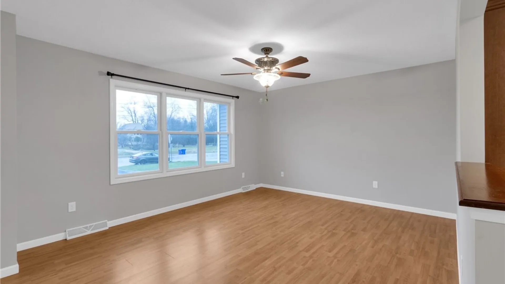 Property at 940 Reserve Road, West Seneca, NY 14224 6