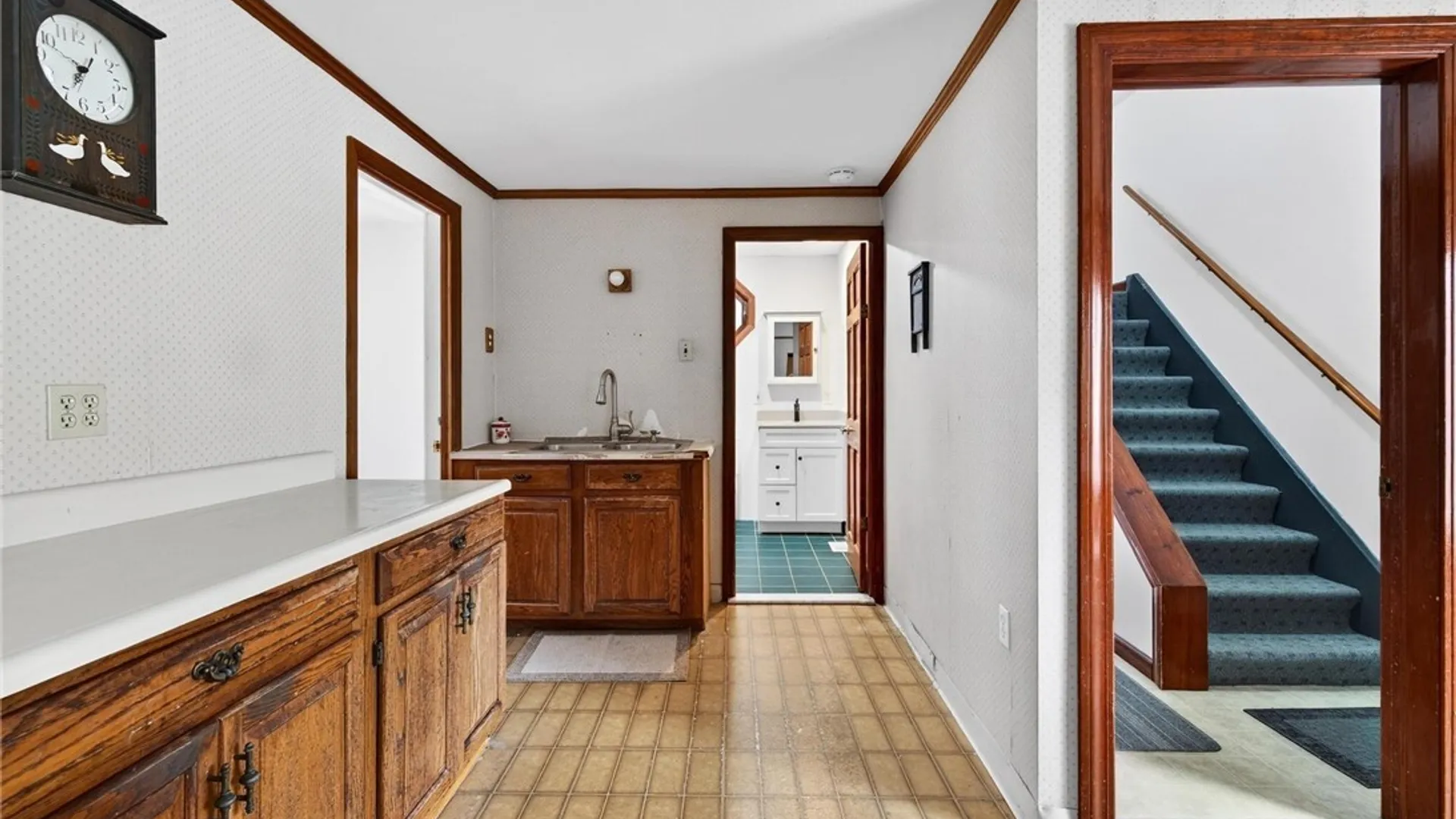 Property at 20 East Avenue, West Seneca, NY 14224 10