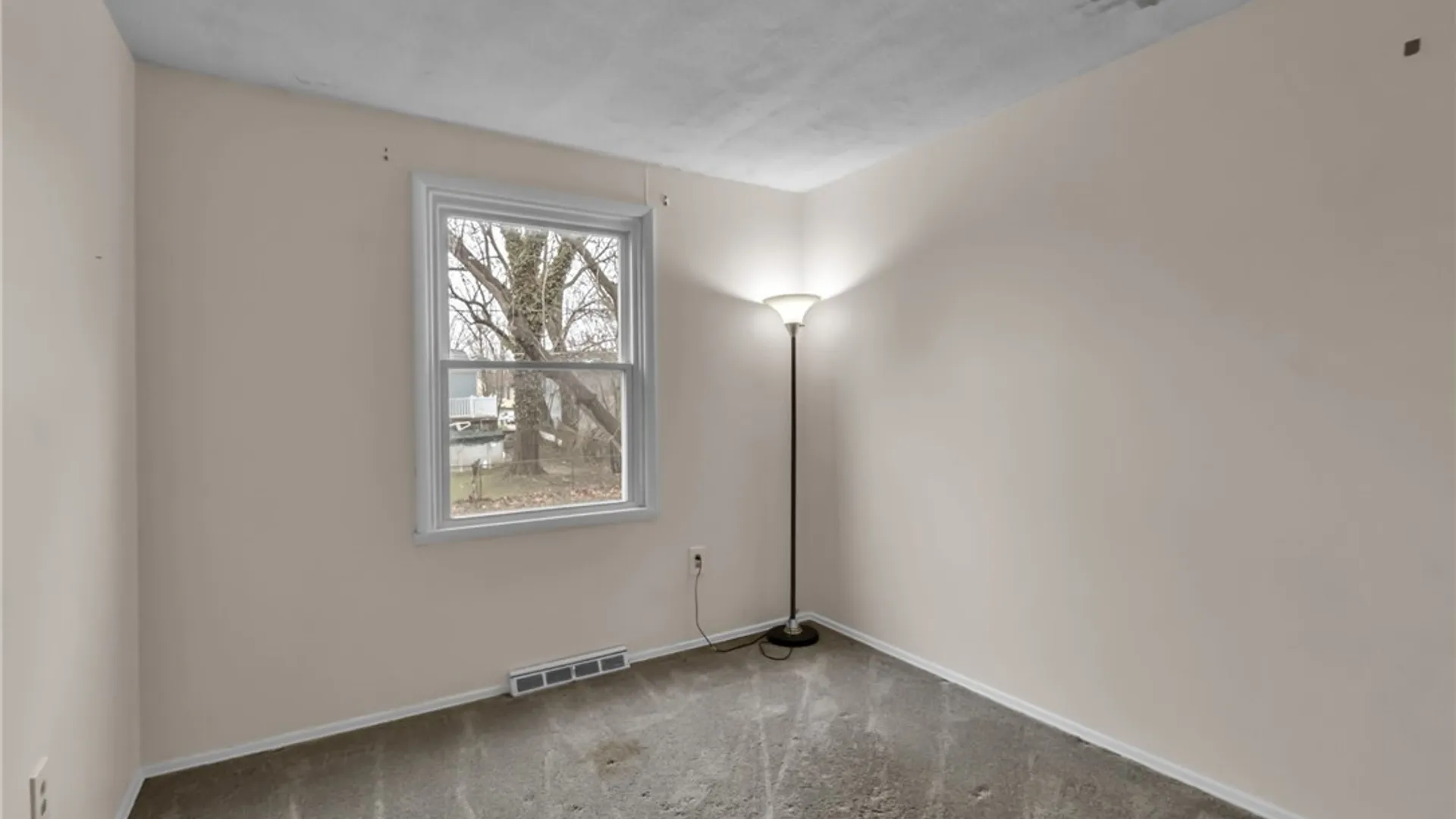Property at 108 Toulon Drive, Cheektowaga, NY 14227 18