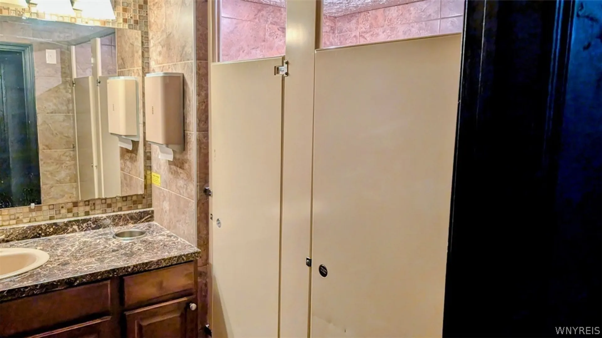 Property at 435 3rd Street, Niagara Falls, NY 14301 15