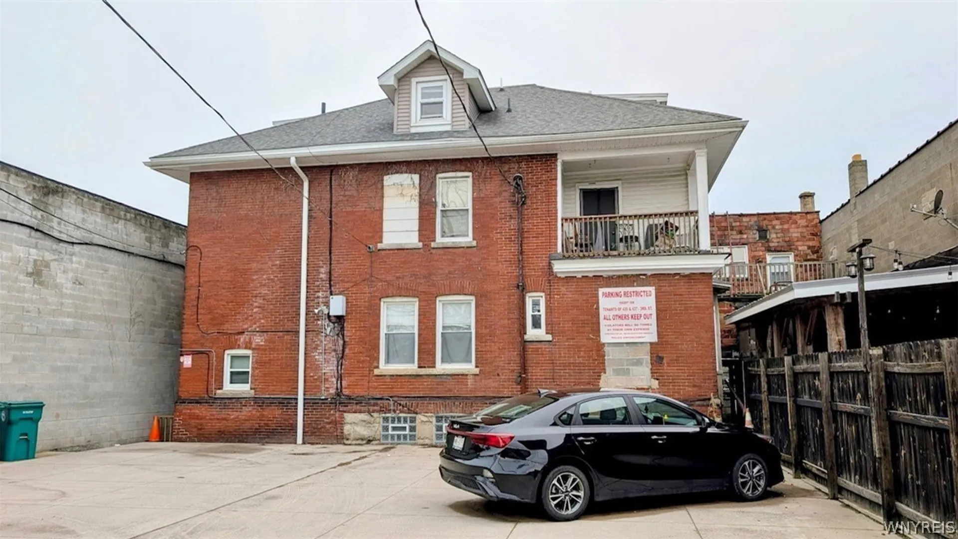 Property at 435 3rd Street, Niagara Falls, NY 14301 4