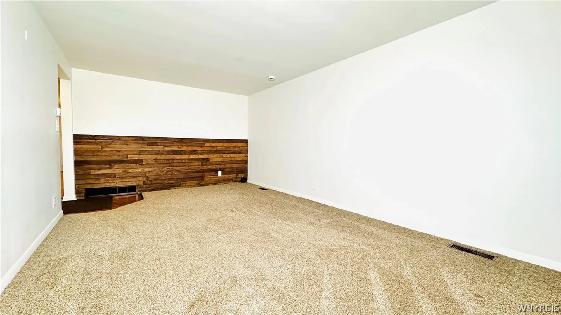 Property at 954 Brighton Road, Tonawanda, NY 14150 3