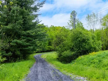 58 Cascade Drive, New Hartford, NY 13413