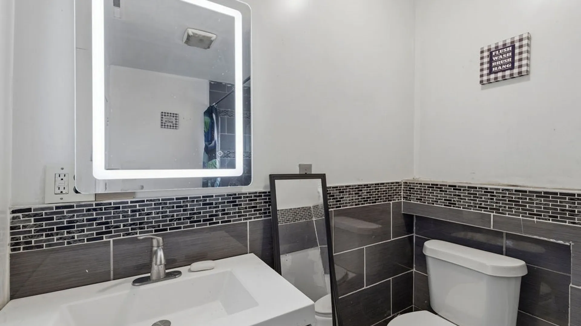 Property at 193 Hertel Avenue, Buffalo, NY 14207 15