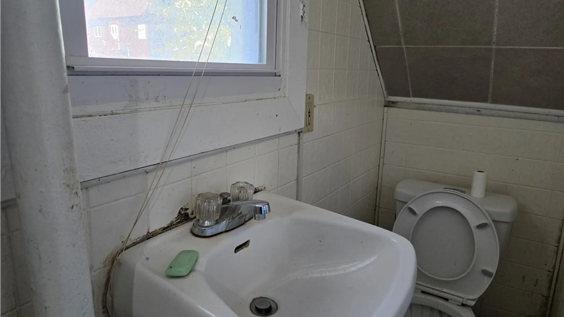 Property at 410 Ash Street, Syracuse, NY 13208 21