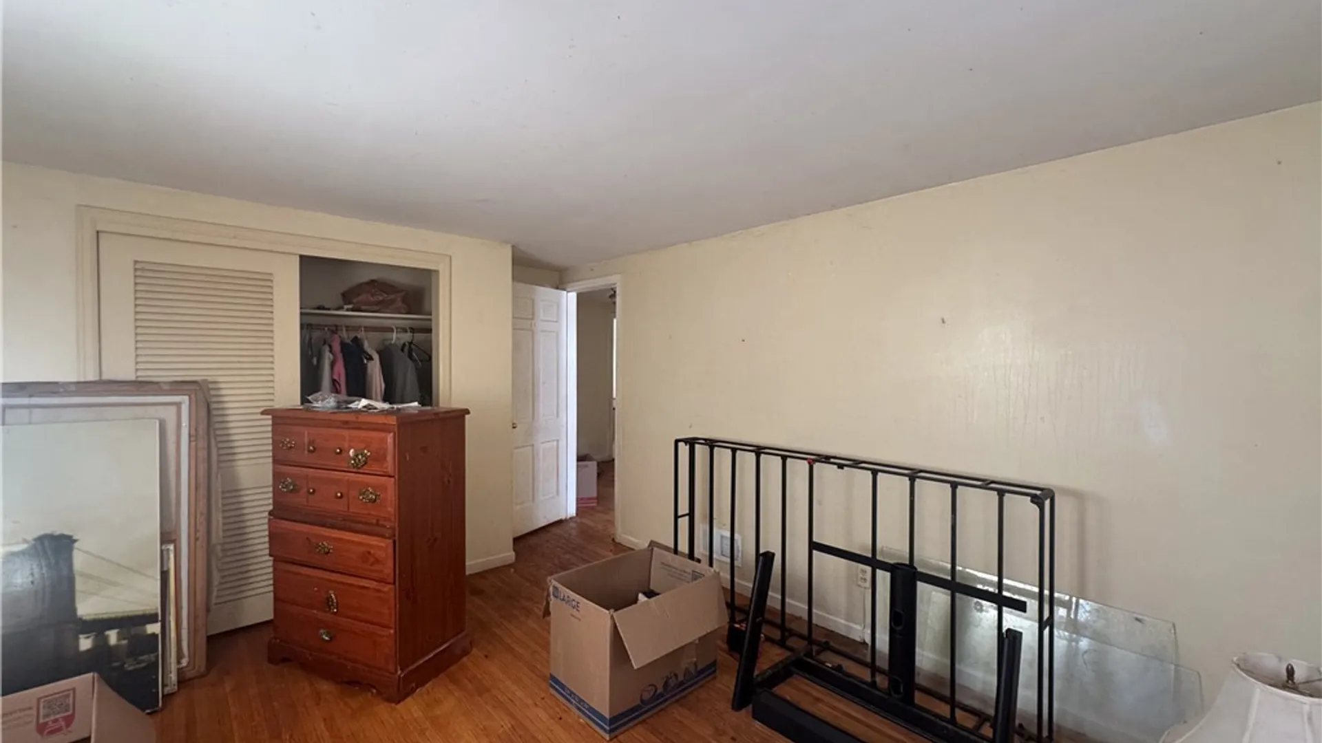 Property at 141 Ledgerock Lane, Brighton, NY 14618 18