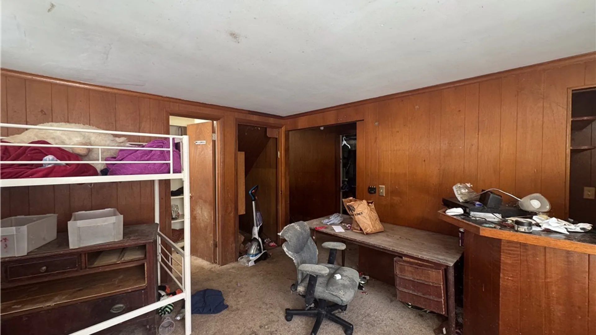 Property at 141 Ledgerock Lane, Brighton, NY 14618 22