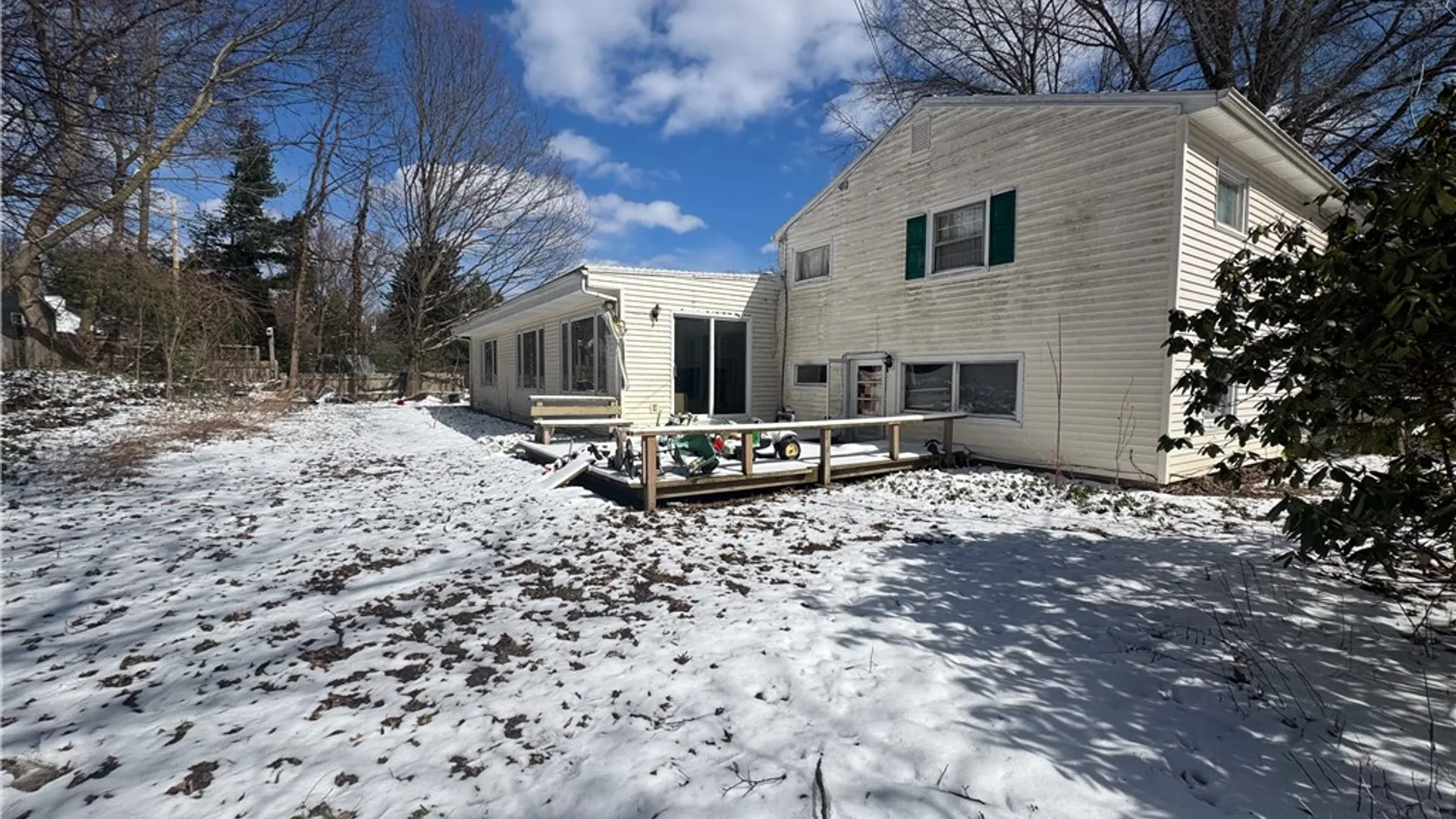 Property at 141 Ledgerock Lane, Brighton, NY 14618 26