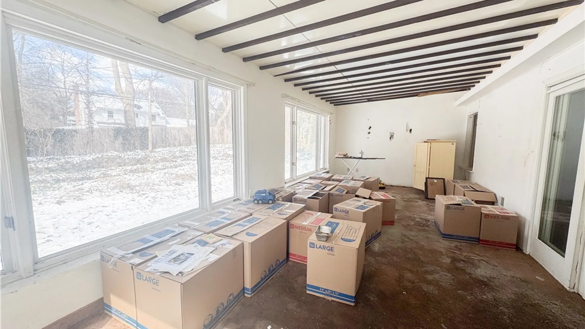 Property at 141 Ledgerock Lane, Brighton, NY 14618 8