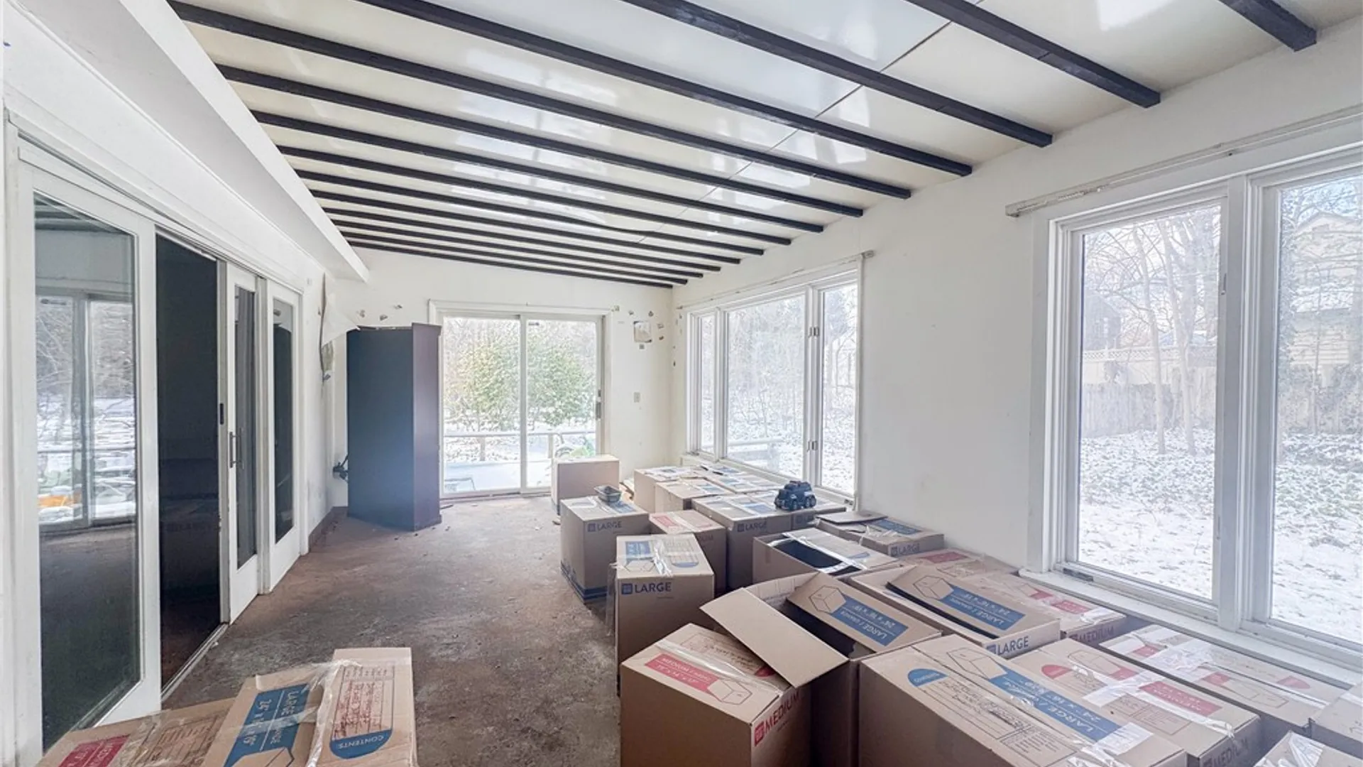 Property at 141 Ledgerock Lane, Brighton, NY 14618 9