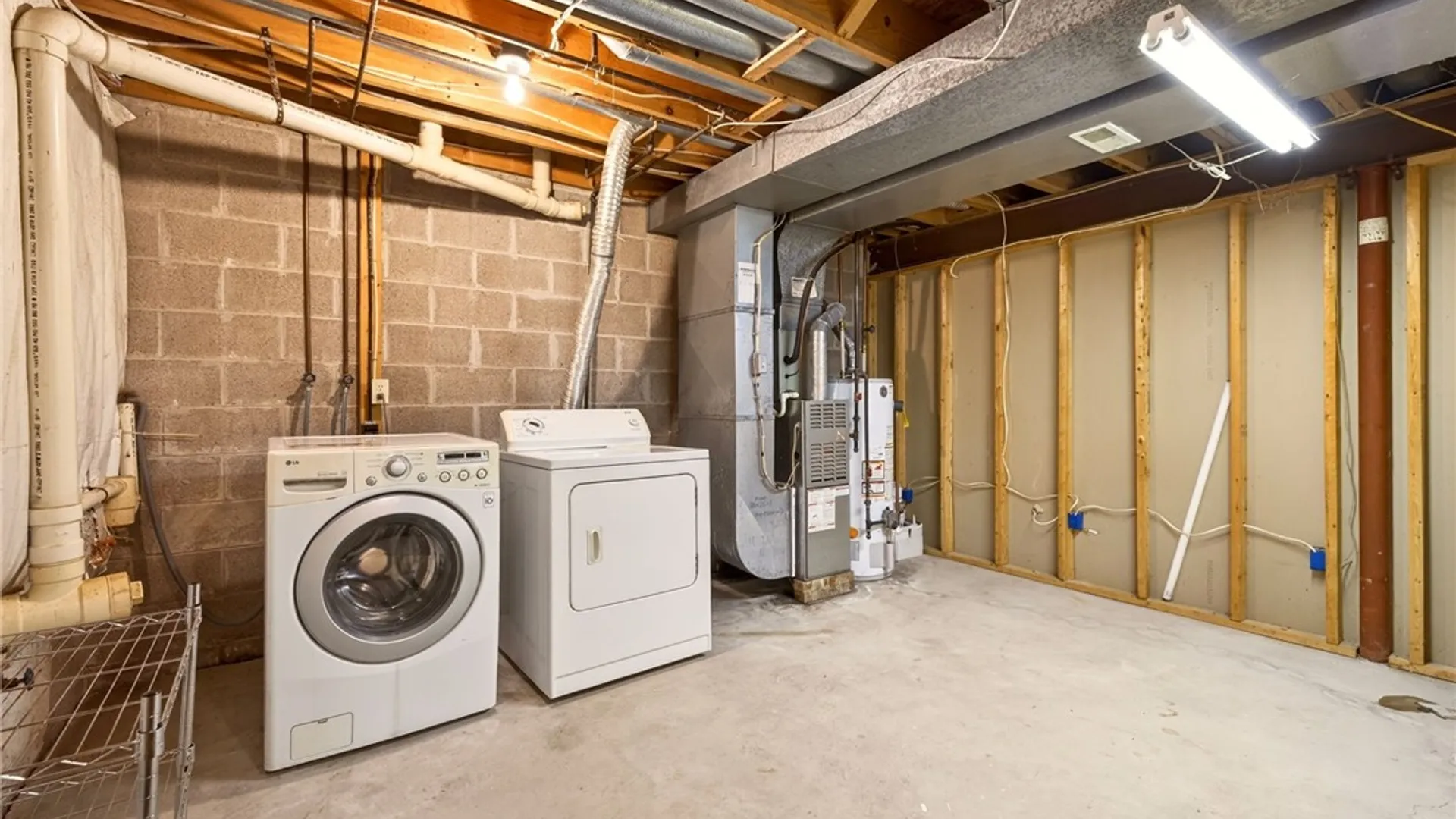 Property at 175 Courtshire Lane, Penfield, NY 14526 20