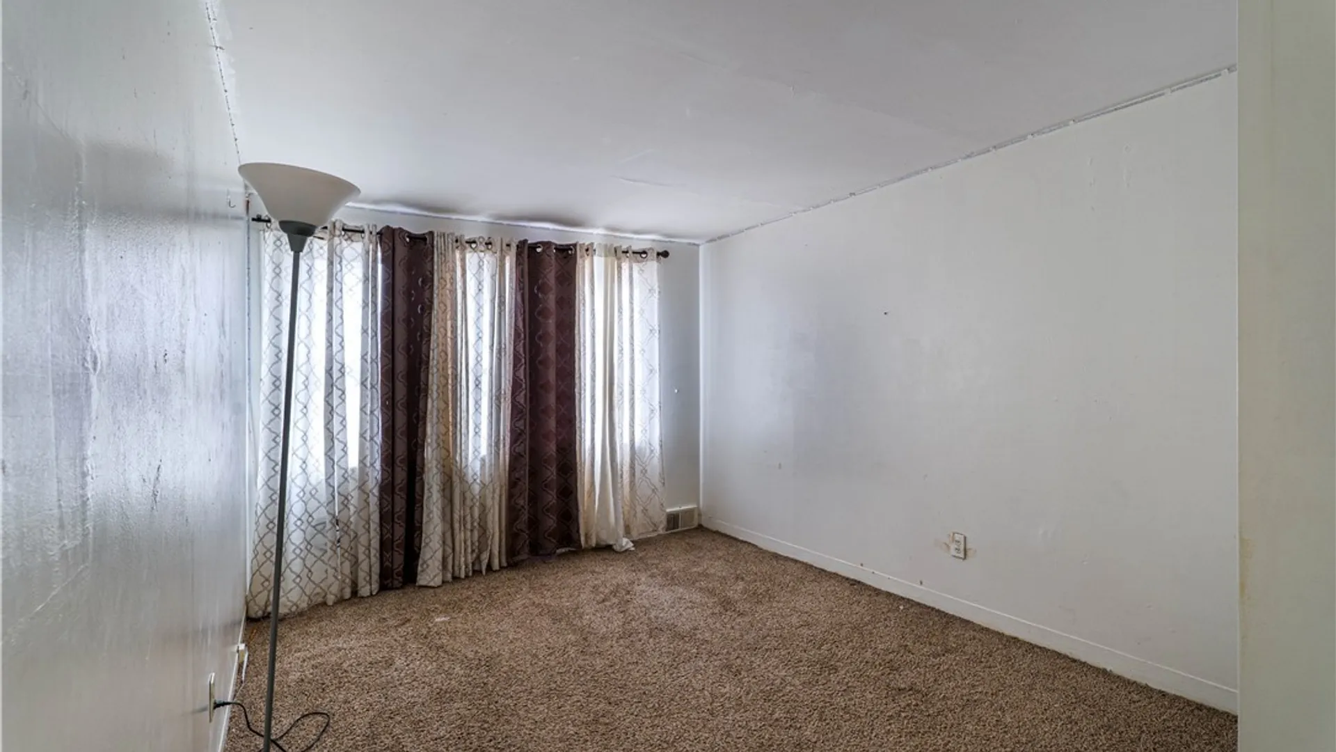 Property at 1960 Genesee Street, Buffalo, NY 14211 32