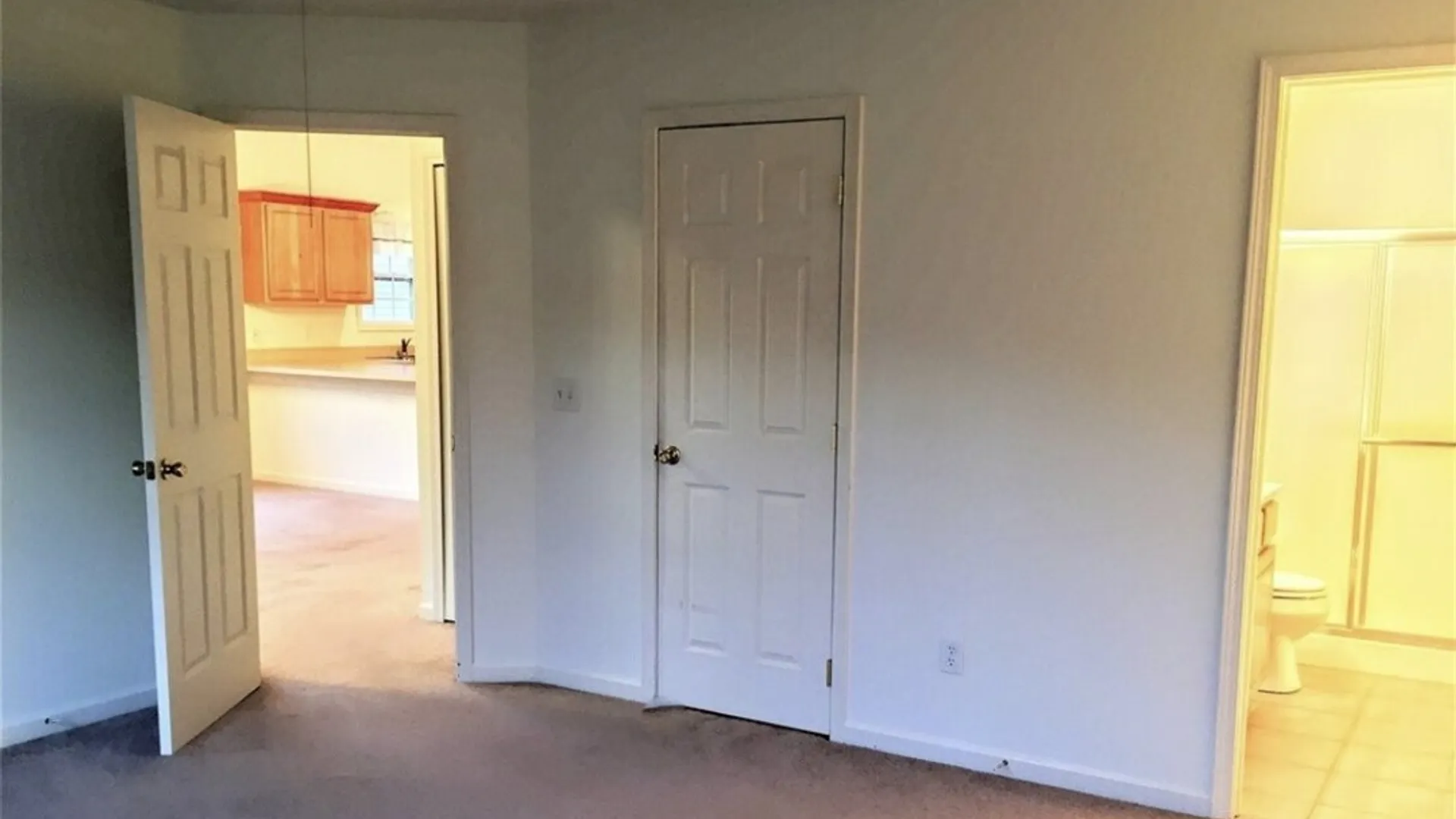 Property at 5059 Betsy Ross Way, Salina, NY 13088 5