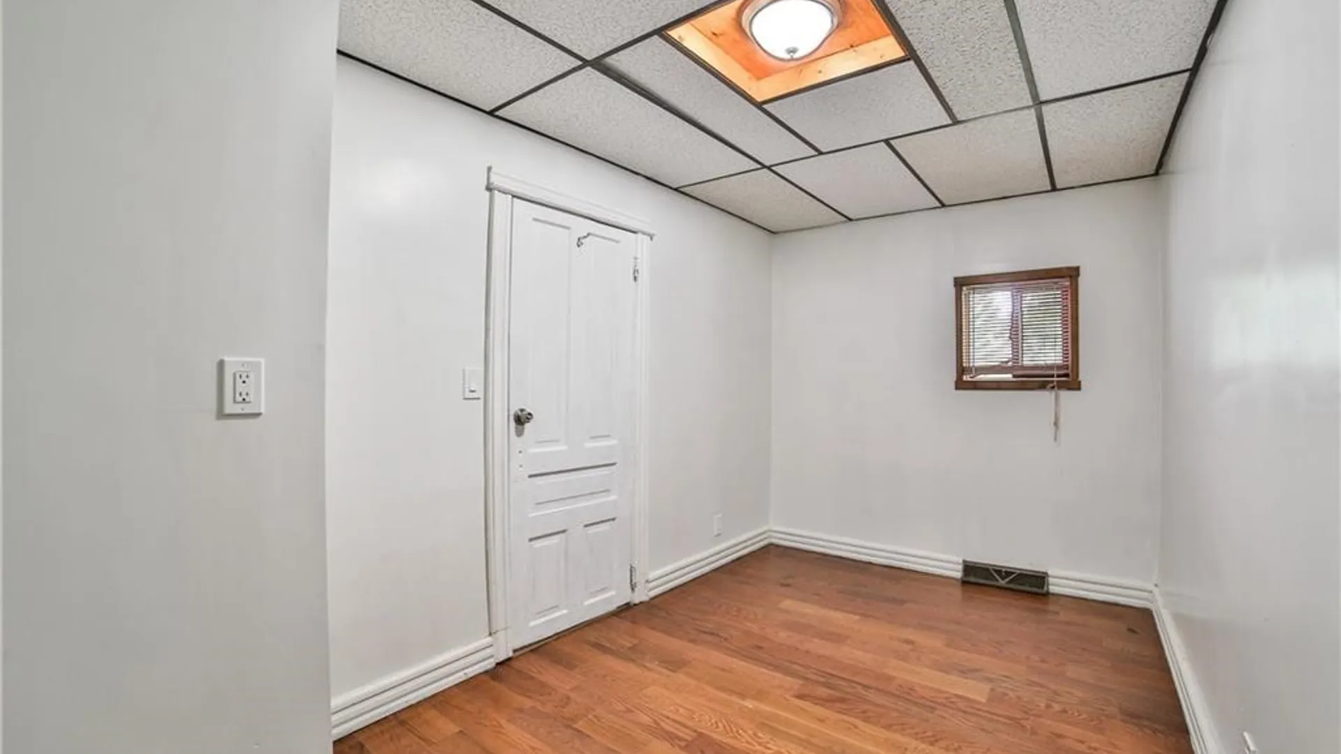 Property at 421 Utica Street, Buffalo, NY 14208 16