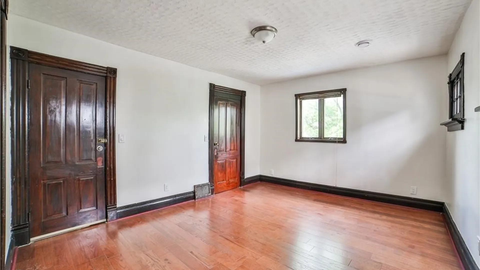 Property at 421 Utica Street, Buffalo, NY 14208 24