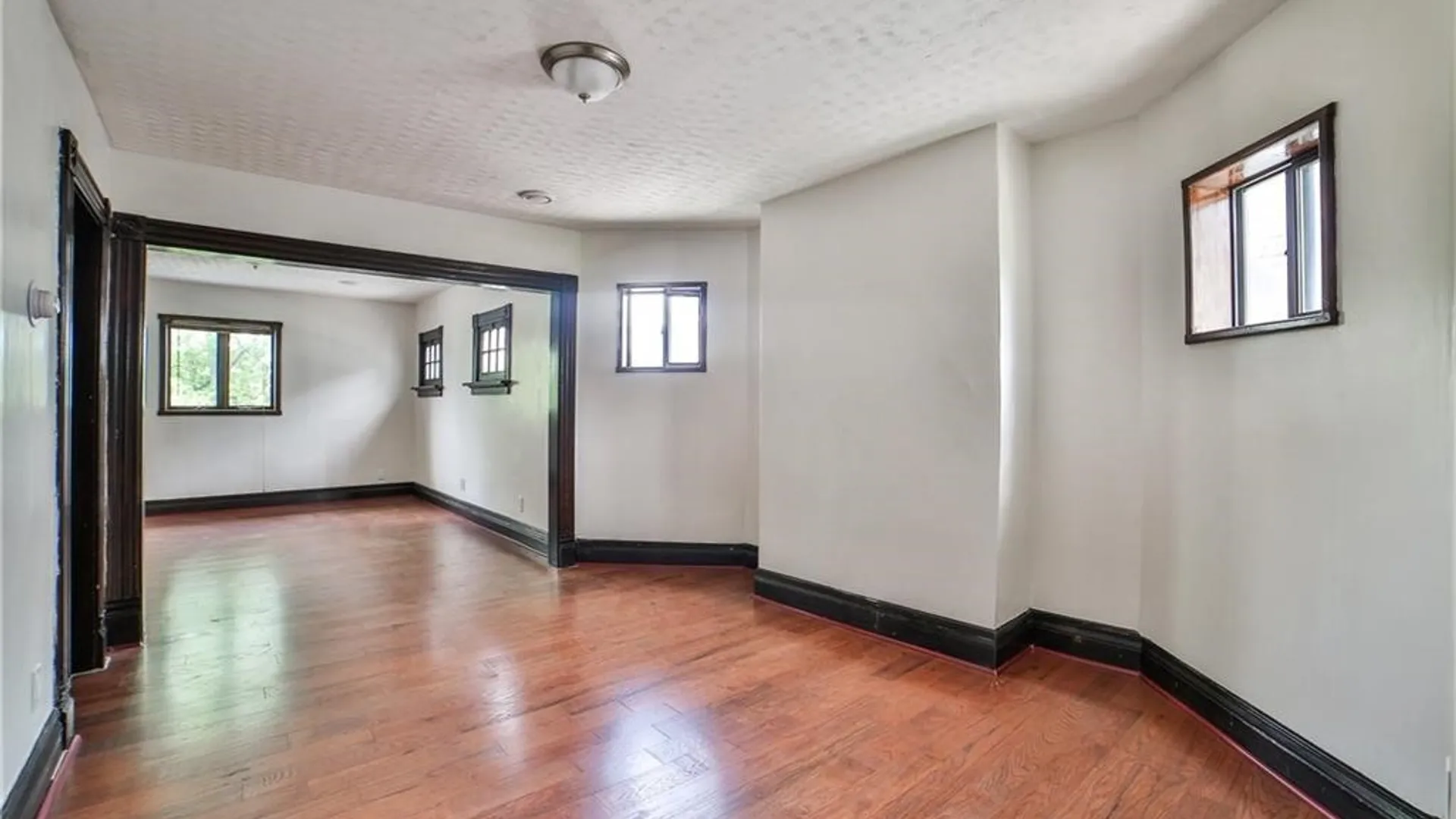 Property at 421 Utica Street, Buffalo, NY 14208 29